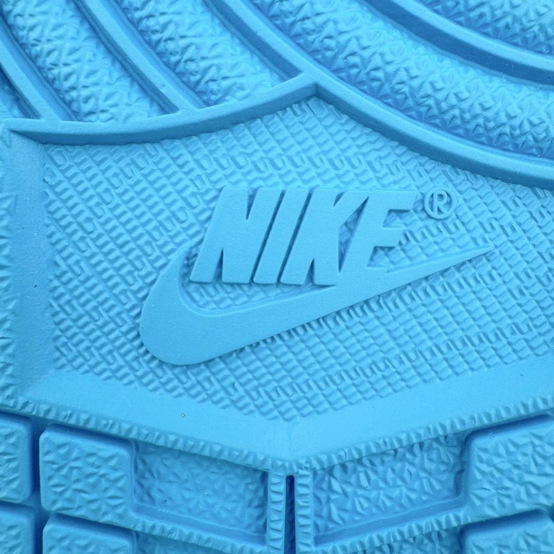 图片[23]-＃纯原 OFF-WHITE x Air Jordan AJ1 Retro High OW联名北卡蓝 AQ0818-148 外贸特供 原楦原纸板开发 极致一眼正品既视感 原厂皮料 原厂拉帮工艺 全部采用原厂电脑车 针距 边距完全同步原鞋 特供皮料一致原鞋 鞋面清洁度最高QC检验标准 控制溢胶 飞翼3D高频深度立体 鞋盒、防尘纸 均采购来自原厂 尺码：40.5 41 42 42.5 43 44 44.5 45 46 47.5-选品中心