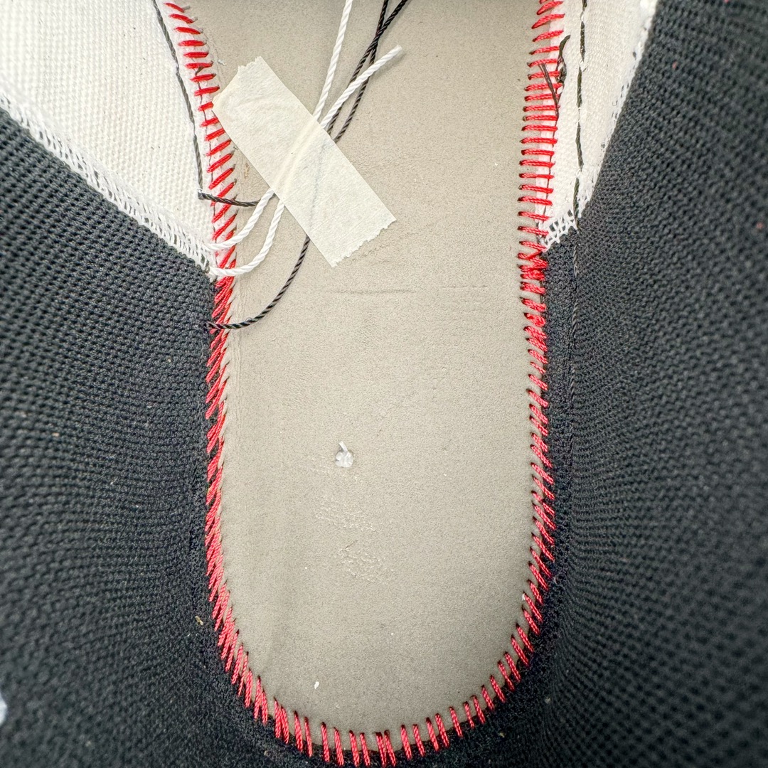 图片[10]-＃纯原 OFF-WHITE x Air Jordan AJ1 OW联名芝加哥白红 AA3834-101 外贸特供 原楦原纸板开发 极致一眼正品既视感 原厂皮料 原厂拉帮工艺 全部采用原厂电脑车 针距 边距完全同步原鞋 特供皮料一致原鞋 鞋面清洁度最高QC检验标准 控制溢胶 飞翼3D高频深度立体 鞋盒、防尘纸 均采购来自原厂 尺码：40.5 41 42 42.5 43 44 44.5 45 46 47.5-选品中心