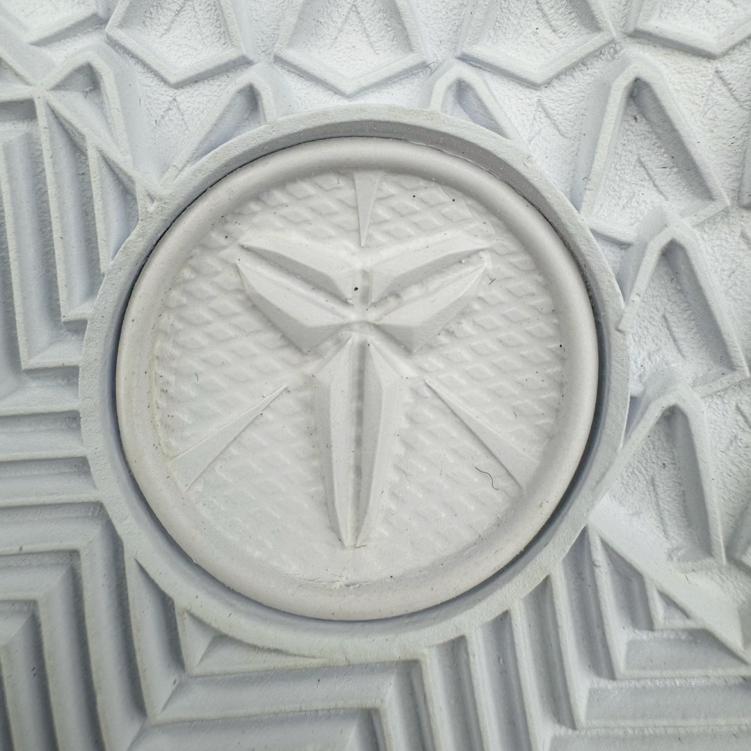 图片[23]-＃GX纯原 NK Zoom Kobe Ⅷ System 科比8代复刻实战运动低帮文化篮球鞋 湖人白紫金 HF9550-100 完美复刻公司货 React科技鞋垫加持 实战配置直接拉满 原楦纸板开发 鞋身流线型、后跟塑形 区分土肥圆 原厂针织鞋面一针一线匹配原版 全身鞋材卡料色独家定制 唯一万针立体刺绣SWOOSH 真实底模最大50.5 实战利器 专供海外市场 独立原厂模具 首批不拼图大几率过验 亲测已过 支持各种高强度实战 无需担心 补货周期极长 脚宽建议买大半码 科比系列前掌偏窄 支持七天无理由退换 尺码： 40 40.5 41 42 42.5 43 44 44.5 45 46 47.5 48.5 49.5 50.5-选品中心