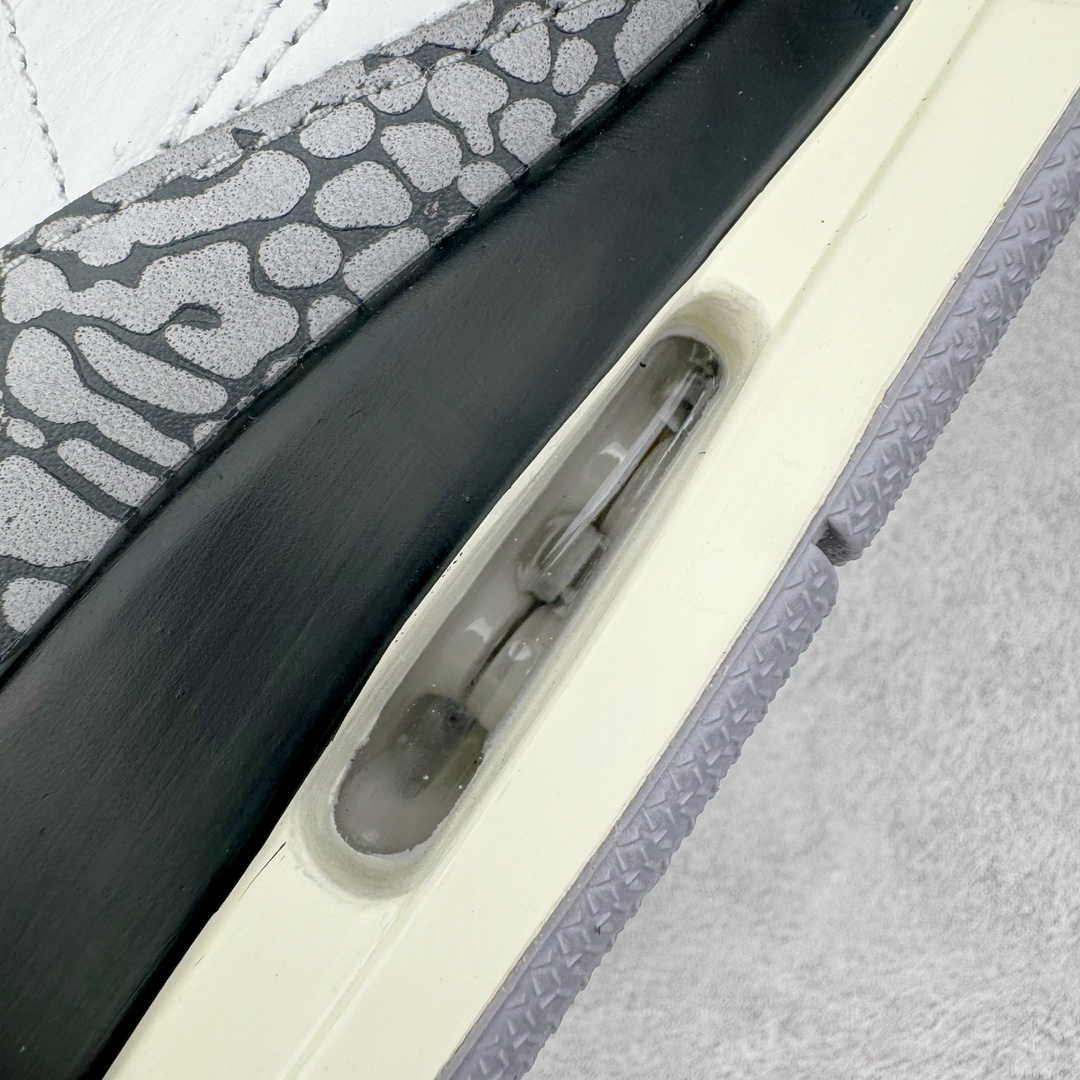 图片[17]-＃QD纯原 Air Jordan AJ3 Retro 做旧白水泥 DN3707-100 圈内最强三代系列 匠心打造 开发时长超过半年 目前可过各类鉴定或无法鉴定 裸鞋随便操作 全套原纸板楦头开发 原厂大底磨具加持立体防滑纹理 原装可视Air Sole气垫 原汁原味最完美的三代版型 唯一正确鞋头趴度弧度高度鞋身腰线 原厂TPU彩虹扎染后跟饰片 正确内里反口里网布 皮料菱角分明不变形无多余毛边 广东原厂zp同批次手工大底描漆拉丝 市场唯一原厂鞋扣模具 原厂织唛标 原厂飞人电绣工艺 尾指中部跳三针 独家绑鞋带手法 印刷中底布 四线拉帮 米色美纹纸贴合固定 进口港宝加持 后跟自然饱满 全鞋荧光划线卡点 追求极致完美 每一双都是工艺品 多重QC质检 超越公司货的品控标准 实实在在的免检产品 尺码：40.5 41 42 42.5 43 44 44.5 45 45.5 46 47.5 48.5-选品中心