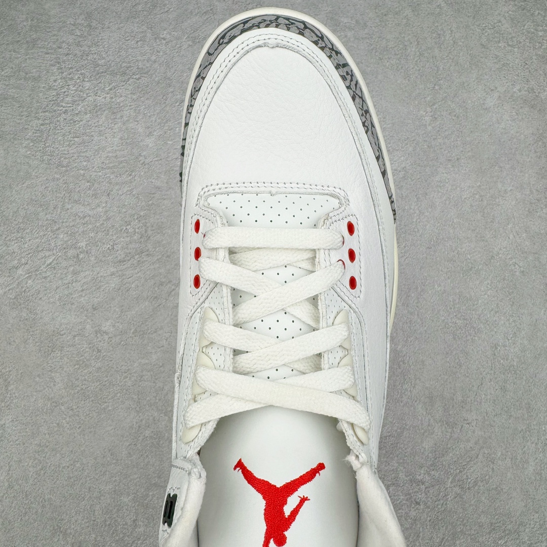 图片[4]-＃QD纯原 Air Jordan AJ3 Retro 做旧白水泥 DN3707-100 圈内最强三代系列 匠心打造 开发时长超过半年 目前可过各类鉴定或无法鉴定 裸鞋随便操作 全套原纸板楦头开发 原厂大底磨具加持立体防滑纹理 原装可视Air Sole气垫 原汁原味最完美的三代版型 唯一正确鞋头趴度弧度高度鞋身腰线 原厂TPU彩虹扎染后跟饰片 正确内里反口里网布 皮料菱角分明不变形无多余毛边 广东原厂zp同批次手工大底描漆拉丝 市场唯一原厂鞋扣模具 原厂织唛标 原厂飞人电绣工艺 尾指中部跳三针 独家绑鞋带手法 印刷中底布 四线拉帮 米色美纹纸贴合固定 进口港宝加持 后跟自然饱满 全鞋荧光划线卡点 追求极致完美 每一双都是工艺品 多重QC质检 超越公司货的品控标准 实实在在的免检产品 尺码：40.5 41 42 42.5 43 44 44.5 45 45.5 46 47.5 48.5-选品中心