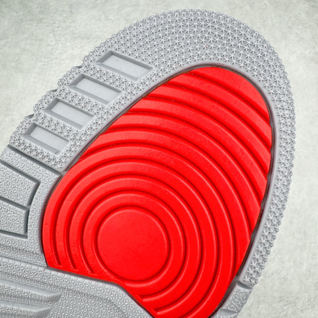 图片[24]-＃QD纯原 Air Jordan AJ3 Retro 做旧白水泥 DN3707-100 圈内最强三代系列 匠心打造 开发时长超过半年 目前可过各类鉴定或无法鉴定 裸鞋随便操作 全套原纸板楦头开发 原厂大底磨具加持立体防滑纹理 原装可视Air Sole气垫 原汁原味最完美的三代版型 唯一正确鞋头趴度弧度高度鞋身腰线 原厂TPU彩虹扎染后跟饰片 正确内里反口里网布 皮料菱角分明不变形无多余毛边 广东原厂zp同批次手工大底描漆拉丝 市场唯一原厂鞋扣模具 原厂织唛标 原厂飞人电绣工艺 尾指中部跳三针 独家绑鞋带手法 印刷中底布 四线拉帮 米色美纹纸贴合固定 进口港宝加持 后跟自然饱满 全鞋荧光划线卡点 追求极致完美 每一双都是工艺品 多重QC质检 超越公司货的品控标准 实实在在的免检产品 尺码：40.5 41 42 42.5 43 44 44.5 45 45.5 46 47.5 48.5-选品中心