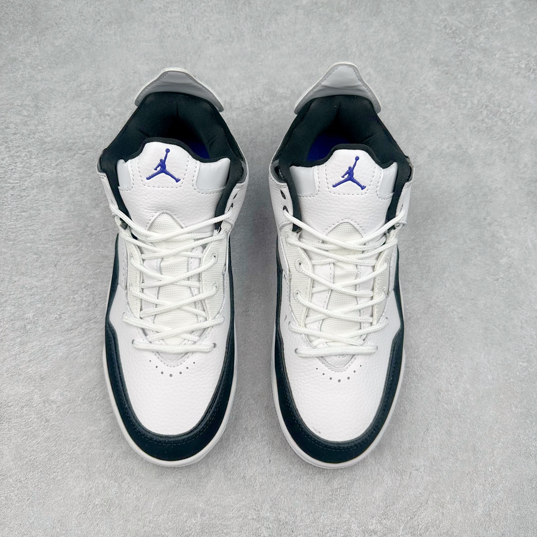 图片[2]-＃福利特价 Air Jordan Courtside AJ23 简版中帮复古休闲运动文化篮球鞋 作为AJ3到AJ4之间的过渡产品，之所以被称为AJ3的简版，它们的造型非常的相似但是也有一些差异，鞋面采用耐磨的牛剖层和人造革鞋面搭配，后跟可以明显看见Air Max气垫。出色的包裹效果让鞋子脚感非常舒适，也让脚掌以及脚面更加的贴合鞋子，在双脚落地产生冲击力的同时，可视气垫可以有效减缓力道，提高鞋子整体的稳定性，既能起到减震的作用，又能保证双足舒适的脚感。另外，灵敏的Phylon中底以及鞋帮的设计，锁住双足，也为前掌提供了有效的包裹。内衬部分采用了透气的织物材料，为脚部的舒适脚感提供了充足的条件。最后就是大底部分，大底采用的是橡胶材质，无论是日常压马路还是简单的运动，都是可以驾驭，鞋底水波纹以及其他不规则图案，也保障了鞋子充足的防滑性以及耐磨性。尺码：36 36.5 37.5 38 38.5 39 40 40.5 41 42 42.5 43 44 44.5 45-选品中心