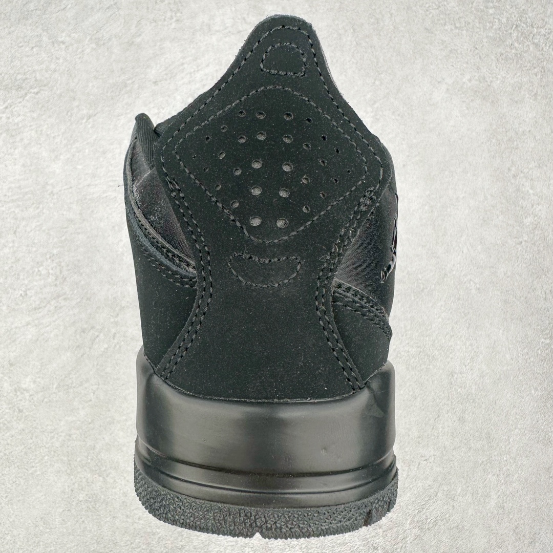 图片[8]-＃福利特价 Air Jordan Courtside AJ23 简版中帮复古休闲运动文化篮球鞋 作为AJ3到AJ4之间的过渡产品，之所以被称为AJ3的简版，它们的造型非常的相似但是也有一些差异，鞋面采用耐磨的牛剖层和人造革鞋面搭配，后跟可以明显看见Air Max气垫。出色的包裹效果让鞋子脚感非常舒适，也让脚掌以及脚面更加的贴合鞋子，在双脚落地产生冲击力的同时，可视气垫可以有效减缓力道，提高鞋子整体的稳定性，既能起到减震的作用，又能保证双足舒适的脚感。另外，灵敏的Phylon中底以及鞋帮的设计，锁住双足，也为前掌提供了有效的包裹。内衬部分采用了透气的织物材料，为脚部的舒适脚感提供了充足的条件。最后就是大底部分，大底采用的是橡胶材质，无论是日常压马路还是简单的运动，都是可以驾驭，鞋底水波纹以及其他不规则图案，也保障了鞋子充足的防滑性以及耐磨性。尺码：36 36.5 37.5 38 38.5 39 40 40.5 41 42 42.5 43 44 44.5 45-选品中心