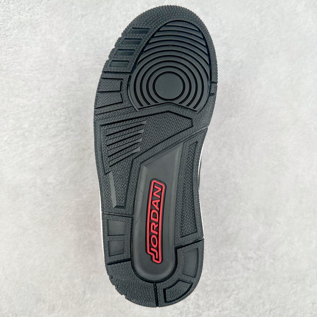 图片[9]-＃福利特价 Air Jordan Courtside AJ23 简版中帮复古休闲运动文化篮球鞋 作为AJ3到AJ4之间的过渡产品，之所以被称为AJ3的简版，它们的造型非常的相似但是也有一些差异，鞋面采用耐磨的牛剖层和人造革鞋面搭配，后跟可以明显看见Air Max气垫。出色的包裹效果让鞋子脚感非常舒适，也让脚掌以及脚面更加的贴合鞋子，在双脚落地产生冲击力的同时，可视气垫可以有效减缓力道，提高鞋子整体的稳定性，既能起到减震的作用，又能保证双足舒适的脚感。另外，灵敏的Phylon中底以及鞋帮的设计，锁住双足，也为前掌提供了有效的包裹。内衬部分采用了透气的织物材料，为脚部的舒适脚感提供了充足的条件。最后就是大底部分，大底采用的是橡胶材质，无论是日常压马路还是简单的运动，都是可以驾驭，鞋底水波纹以及其他不规则图案，也保障了鞋子充足的防滑性以及耐磨性。尺码：36 36.5 37.5 38 38.5 39 40 40.5 41 42 42.5 43 44 44.5 45-选品中心