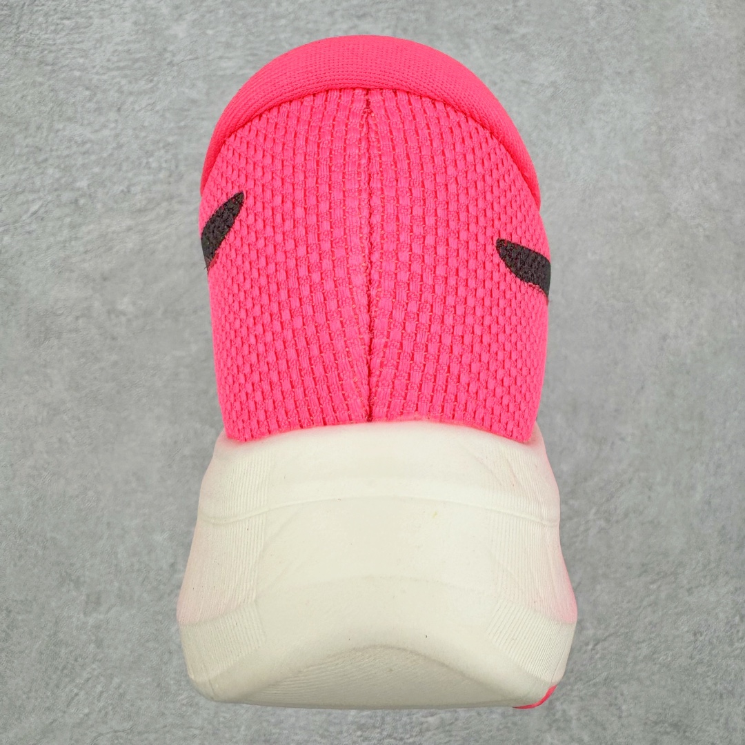 图片[8]-Asics Metaspeed Sky 亚瑟士全面进化版竞速马拉松系列低帮轻量透气缓震休闲运动跑步鞋 这款Magic Speed跑鞋使用了亚瑟士的多项跑鞋科技，中底为2020年才出现在大众视野的FF Blast，这款中底为EVA和OBC混合发泡而来，相比之前的Flytefoam中底，这款材料在缓震和回弹性能上的表现更好，更加软弹。在中底前掌位置内嵌了不对称的碳板结构，这个碳板不是为了推进的目的，而是让前掌不要形变，维持前掌弧度，保证GuideSole科技在跑步过程中发挥作用。尺码：36 36.5 37.5 38 38.5 39 40 40.5 41 42 42.5 43 44 44.5 45-选品中心