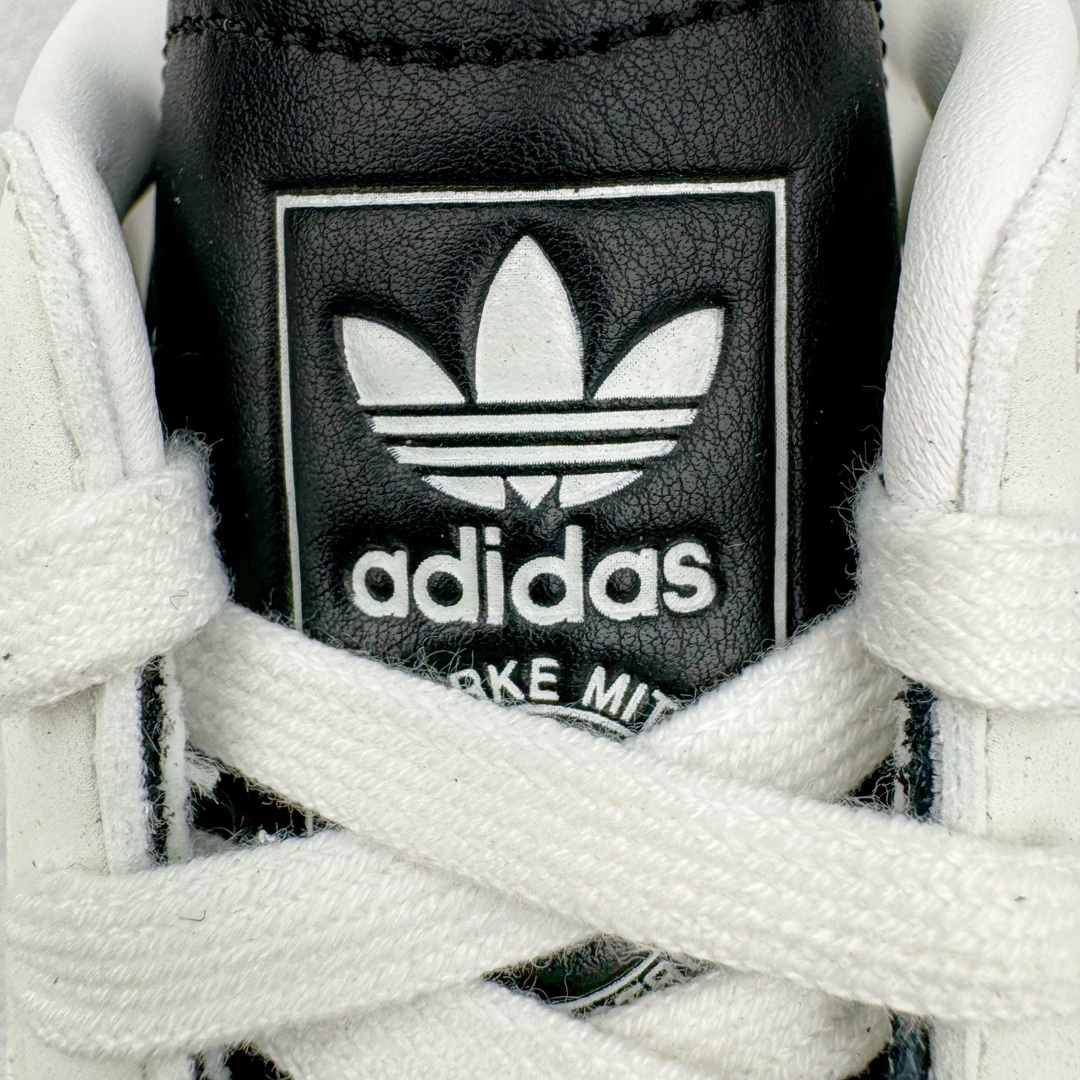 图片[16]-＃HP纯原 AD Original Samba OG 复古经典轻便板鞋 黑白熊猫 JP5282 头层牛皮加持 正确烫金高频细节 原装纳米超迁皮料 独家私模橡胶大底 原盒原配 这款桑巴鞋展示了高质量的工艺 带有装饰的超锁缝制和无缝的手感 柔软、柔软的皮革造型和标志性的3条纹完成了精致的外观 正规合身鞋带 鞋面上有绒面鞋垫 橡胶鞋底 享受正畸套筒软感 自50年代首次亮相以来就一直在赢得粉丝的青睐 尺码：36 36.5 37.5 38 38.5 39 40 40.5 41 42 42.5 43 44 44.5 45-选品中心