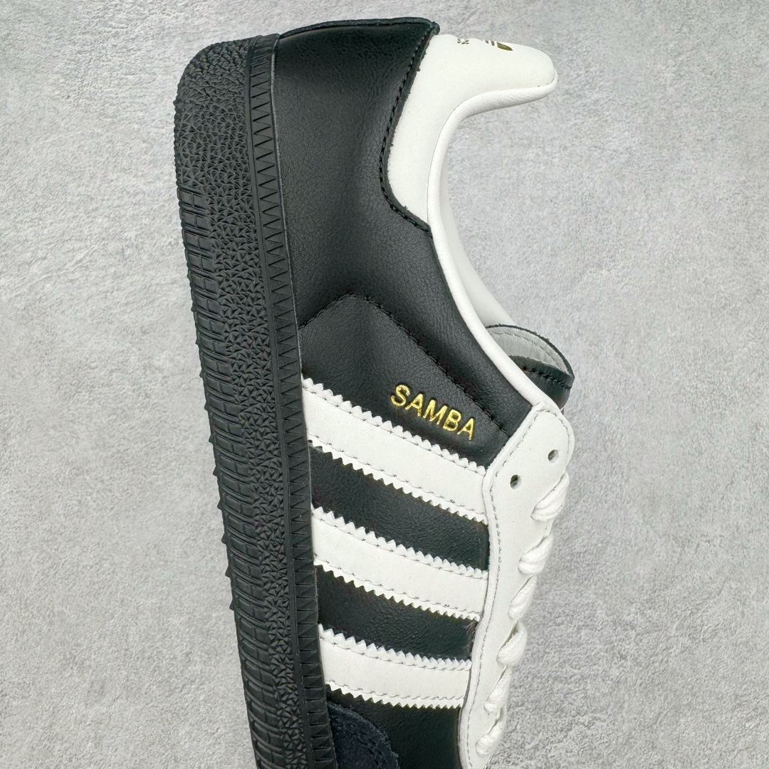 图片[6]-＃HP纯原 AD Original Samba OG 复古经典轻便板鞋 黑白熊猫 JP5282 头层牛皮加持 正确烫金高频细节 原装纳米超迁皮料 独家私模橡胶大底 原盒原配 这款桑巴鞋展示了高质量的工艺 带有装饰的超锁缝制和无缝的手感 柔软、柔软的皮革造型和标志性的3条纹完成了精致的外观 正规合身鞋带 鞋面上有绒面鞋垫 橡胶鞋底 享受正畸套筒软感 自50年代首次亮相以来就一直在赢得粉丝的青睐 尺码：36 36.5 37.5 38 38.5 39 40 40.5 41 42 42.5 43 44 44.5 45-选品中心