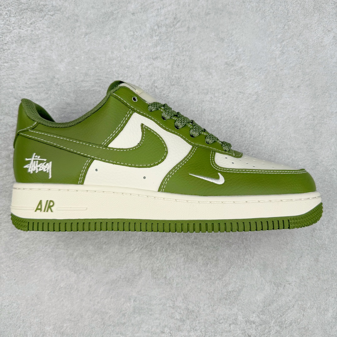 NK Air Force 1´07 Low 空军一号低帮百搭休闲运动板鞋 BB5353-515 柔软、弹性十足的缓震性能和出色的中底设计 横跨复古与现代的外型结合 造就出风靡全球 三十多年的Force 1 直到今天还深受青睐 尺码：36 36.5 37.5 38 38.5 39 40 40.5 41 42 42.5 43 44 44.5 45-选品中心