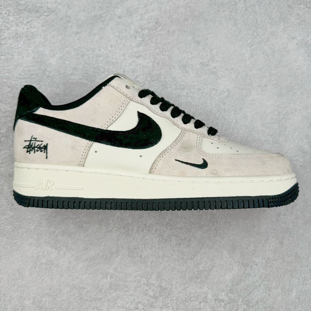 NK Air Force 1´07 Low 空军一号低帮百搭休闲运动板鞋 HD1968-012 柔软、弹性十足的缓震性能和出色的中底设计 横跨复古与现代的外型结合 造就出风靡全球 三十多年的Force 1 直到今天还深受青睐 尺码：36 36.5 37.5 38 38.5 39 40 40.5 41 42 42.5 43 44 44.5 45-选品中心