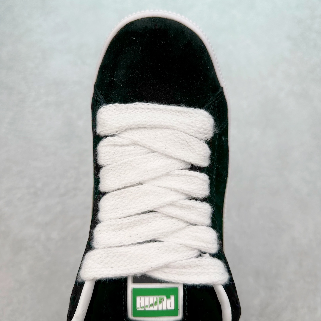 图片[4]-PUMA SUEDE XL 彪马新款面包鞋男女同款复古休闲板鞋 赠送一双鞋带 鞋身通体采用细腻的麂皮材质 厚实柔软 质感出众 鞋侧保留PUMA标志性跑道图案 侧面与后跟点缀金属色PUMA LOGO 兼具辨识度与细节感 加厚鞋垫、饱满鞋舌 搭配加宽扁形鞋带 使得穿着感更加贴合与舒适 值得一提的是 本季SUEDE XL鞋款以黑色、红色及蓝色最为瞩目 经典黑的配色 在低调之余可轻松驾驭任何潮流风格造型 而高饱和度的配色 则是当之无愧的早春出街利器。货号： 395205 尺码：36 37 37.5 38 38.5 39 40 40.5 41 42 42.5 43 44 45-选品中心