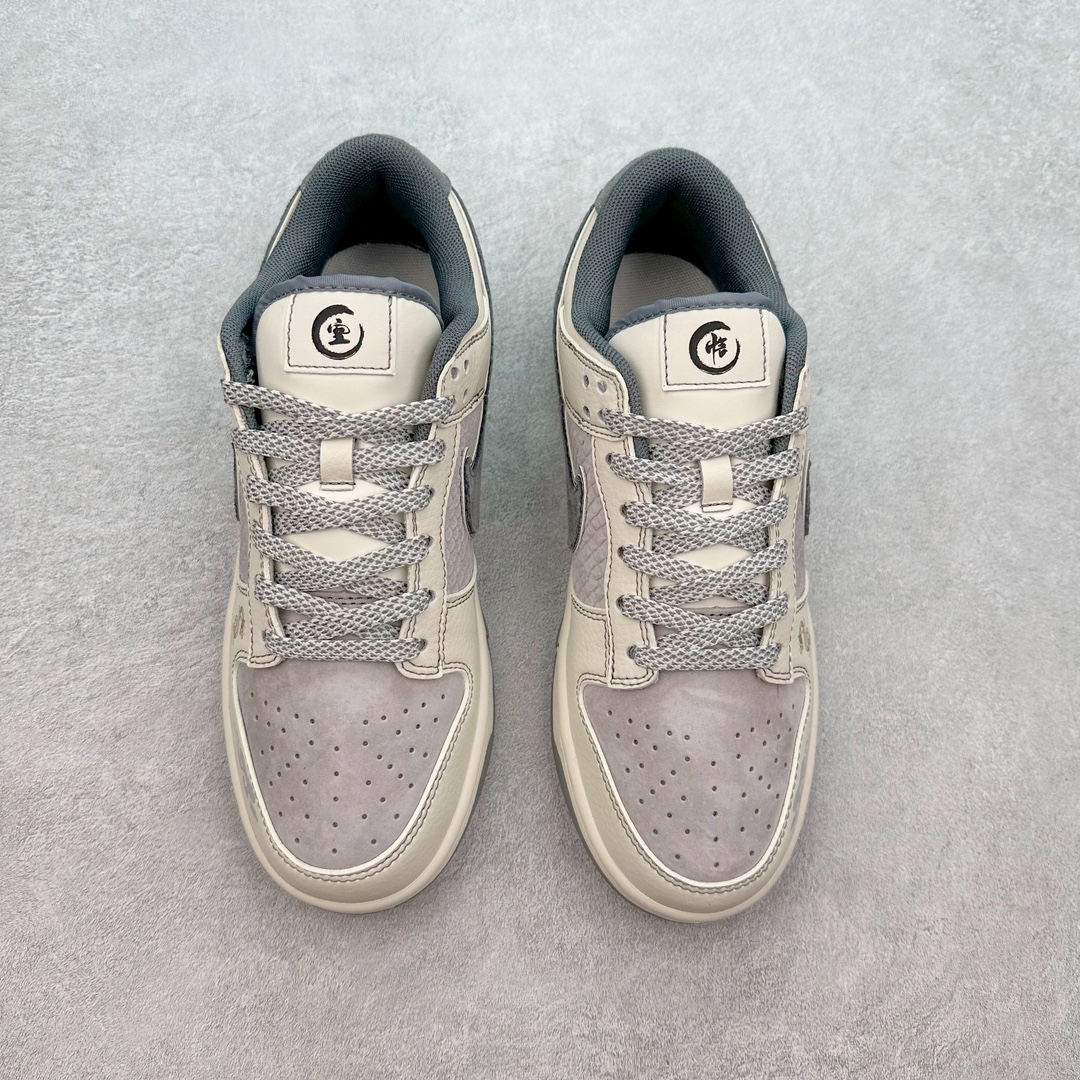 图片[2]-NK Dunk Low 定制配色 SJ1089-013 大厂出品 极力推荐 原装头层材料 独家版型蒸餾加工帶來的是更好的视觉和脚感体验大厂纯原品质出货 清洁度 电绣工艺 皮料切割干净无任何毛边 细节完美 尺码：36 36.5 37.5 38 38.5 39 40 40.5 41 42 42.5 43 44 44.5 45 46 47.5-选品中心