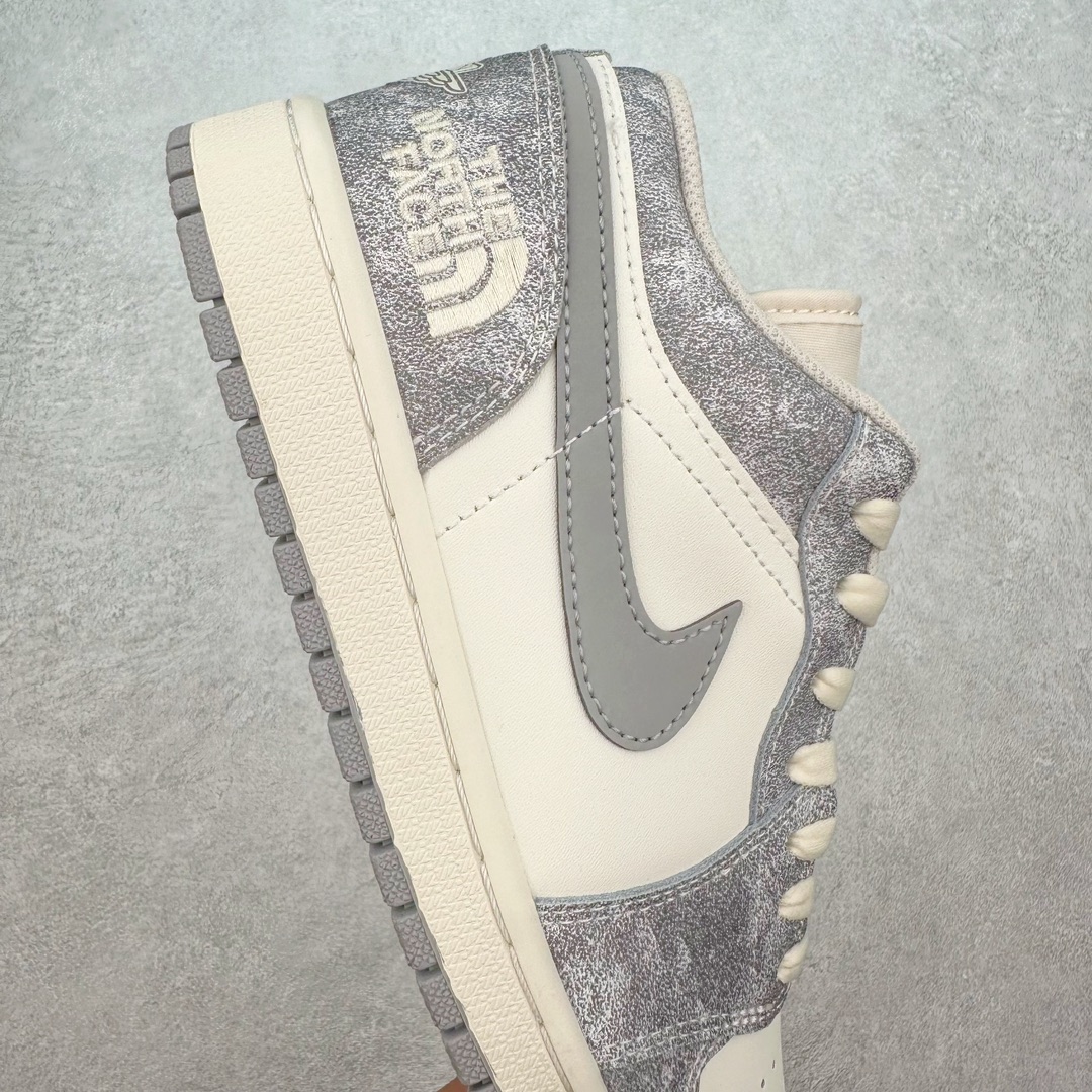 图片[6]-Air Jordan AJ1 Low 低帮系列定制配色 DC2024-023 原厂内置气垫魔块 A模大底 头层小牛皮 鞋舌AJ原厂专用牛津布+AJ专用反口珍珠布+原厂无杂质高弹内里海棉+特殊封边弹力鞋带 尺码：36 36.5 37.5 38 38.5 39 40 40.5 41 42 42.5 43 44 44.5 45 46-选品中心