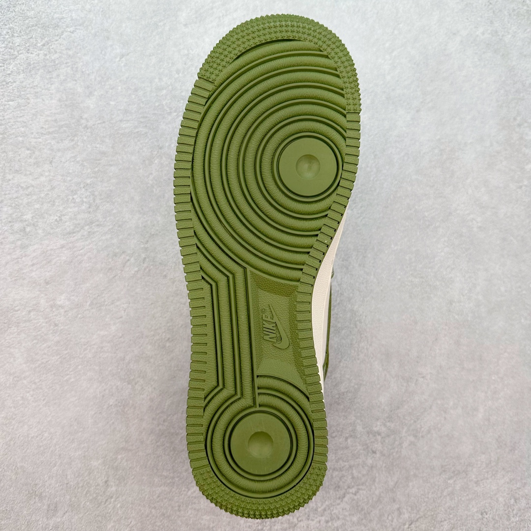 图片[9]-NK Air Force 1´07 Low 空军一号低帮百搭休闲运动板鞋 BB5353-515 柔软、弹性十足的缓震性能和出色的中底设计 横跨复古与现代的外型结合 造就出风靡全球 三十多年的Force 1 直到今天还深受青睐 尺码：36 36.5 37.5 38 38.5 39 40 40.5 41 42 42.5 43 44 44.5 45-选品中心