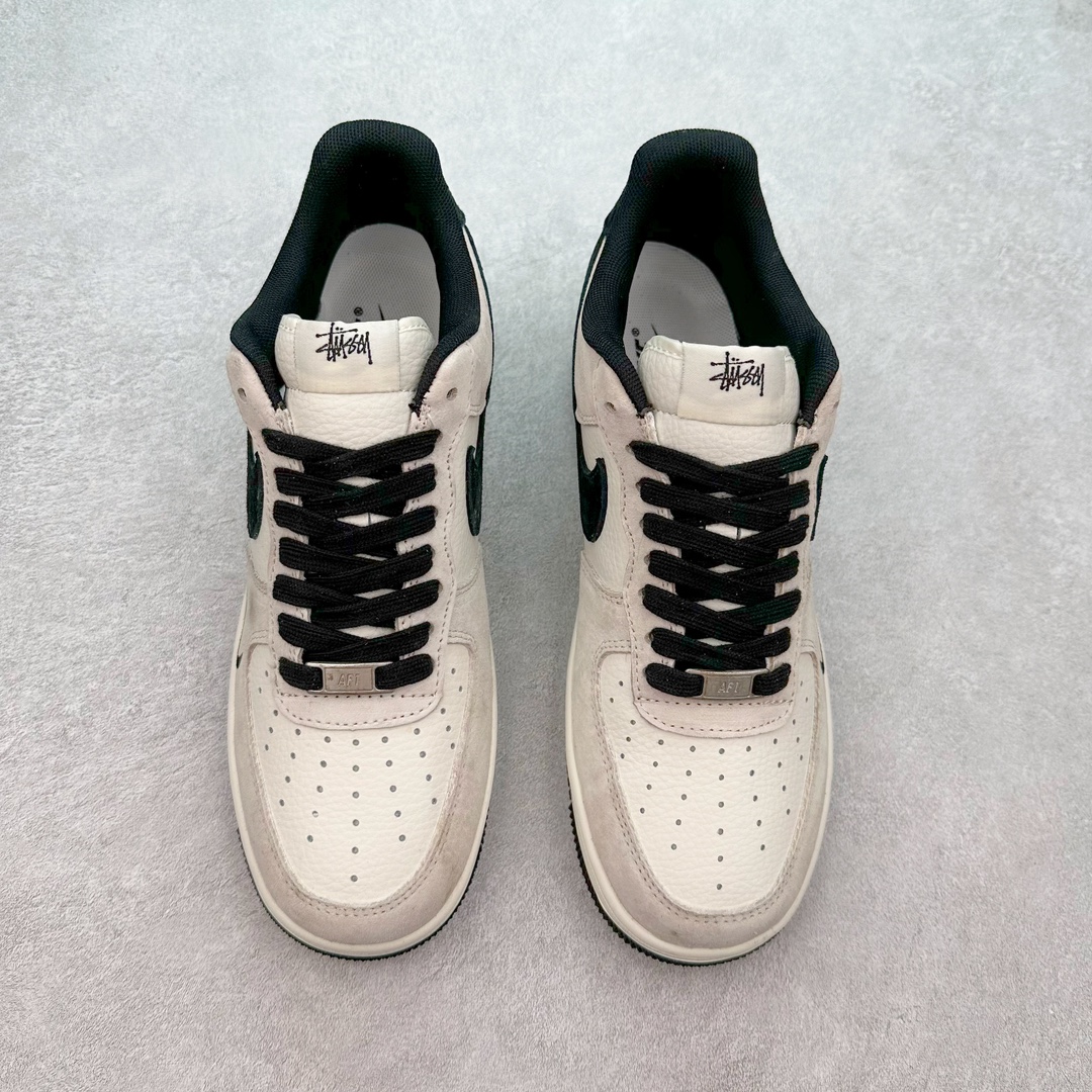 图片[2]-NK Air Force 1´07 Low 空军一号低帮百搭休闲运动板鞋 HD1968-012 柔软、弹性十足的缓震性能和出色的中底设计 横跨复古与现代的外型结合 造就出风靡全球 三十多年的Force 1 直到今天还深受青睐 尺码：36 36.5 37.5 38 38.5 39 40 40.5 41 42 42.5 43 44 44.5 45-选品中心