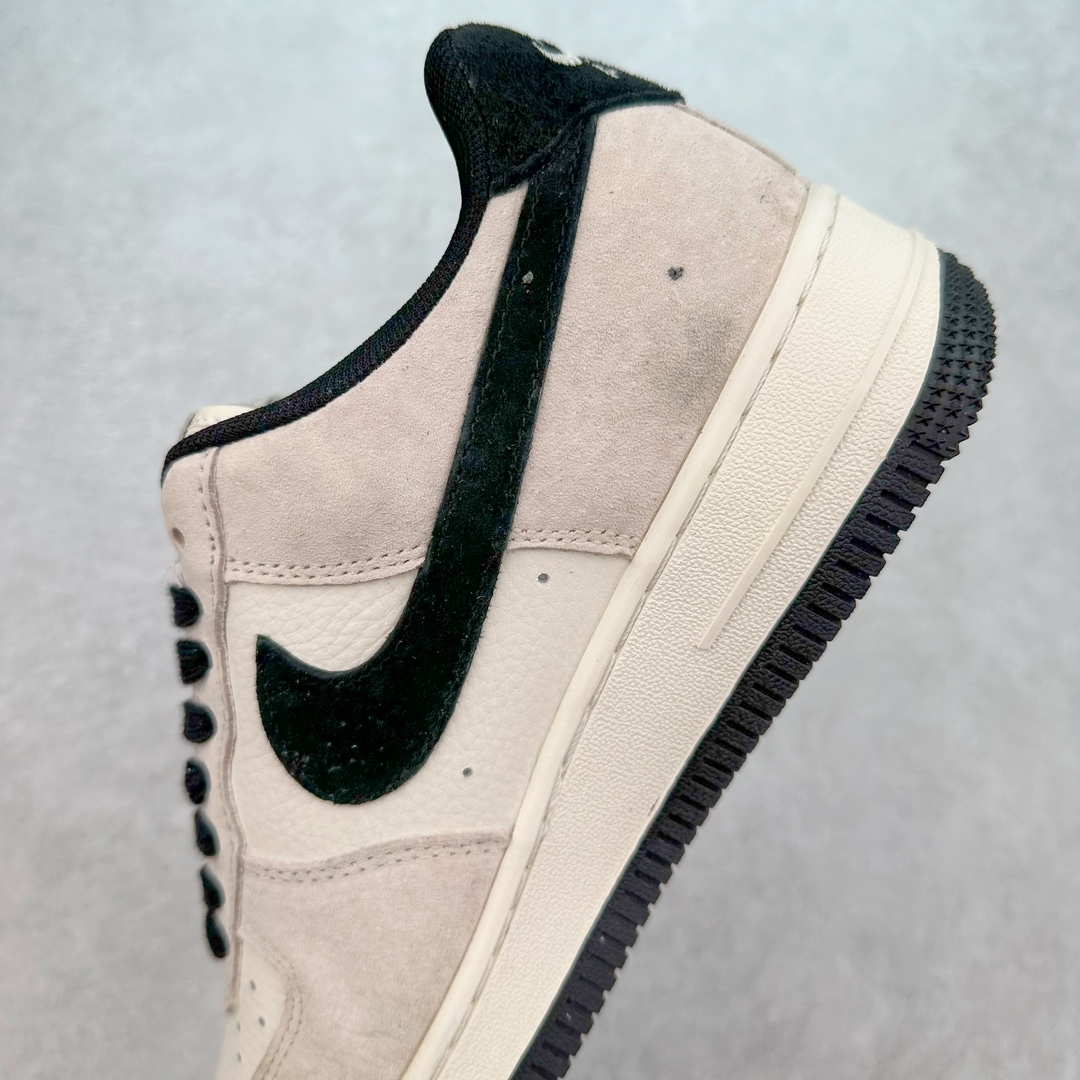 图片[7]-NK Air Force 1´07 Low 空军一号低帮百搭休闲运动板鞋 HD1968-012 柔软、弹性十足的缓震性能和出色的中底设计 横跨复古与现代的外型结合 造就出风靡全球 三十多年的Force 1 直到今天还深受青睐 尺码：36 36.5 37.5 38 38.5 39 40 40.5 41 42 42.5 43 44 44.5 45-选品中心