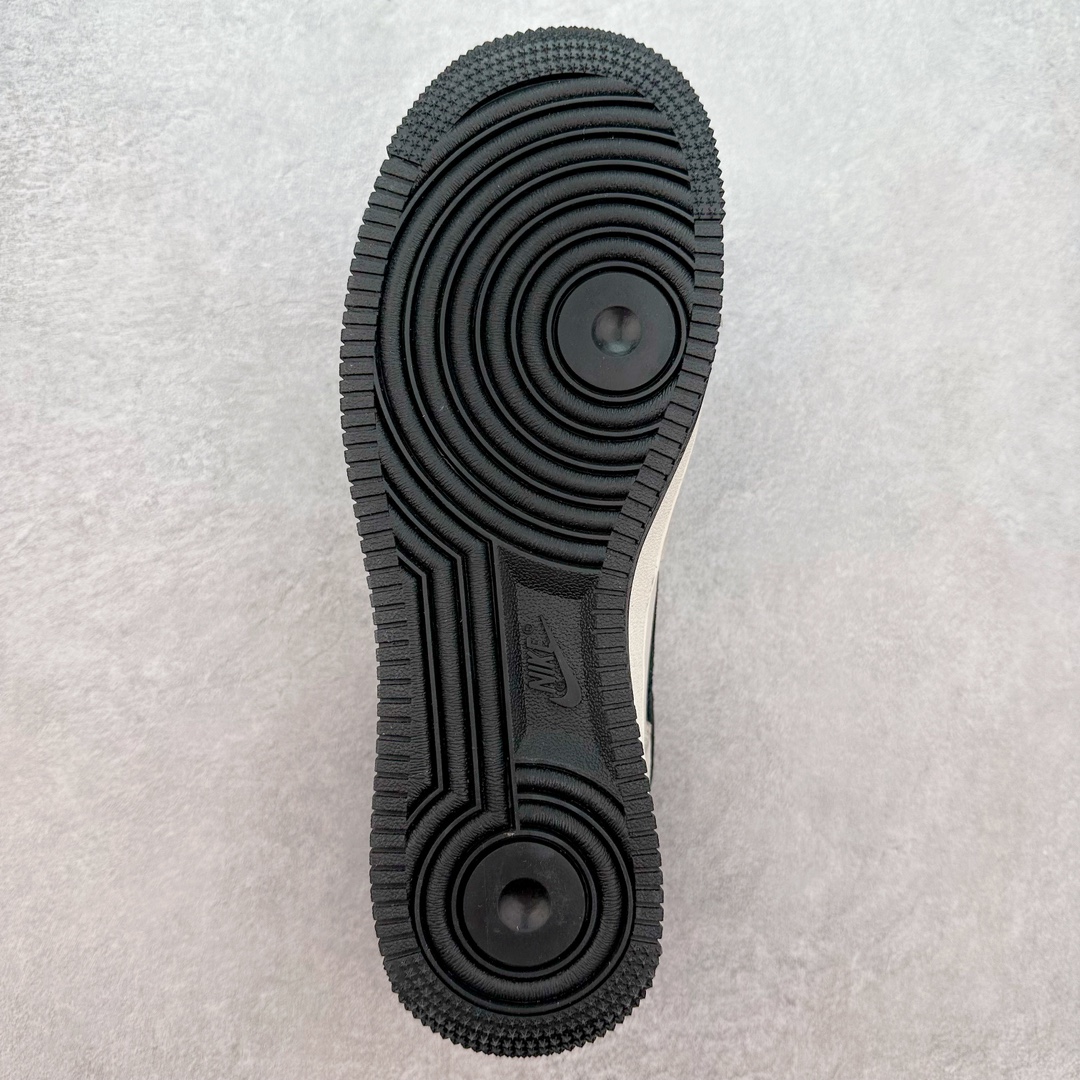 图片[9]-NK Air Force 1´07 Low 空军一号低帮百搭休闲运动板鞋 HD1968-012 柔软、弹性十足的缓震性能和出色的中底设计 横跨复古与现代的外型结合 造就出风靡全球 三十多年的Force 1 直到今天还深受青睐 尺码：36 36.5 37.5 38 38.5 39 40 40.5 41 42 42.5 43 44 44.5 45-选品中心