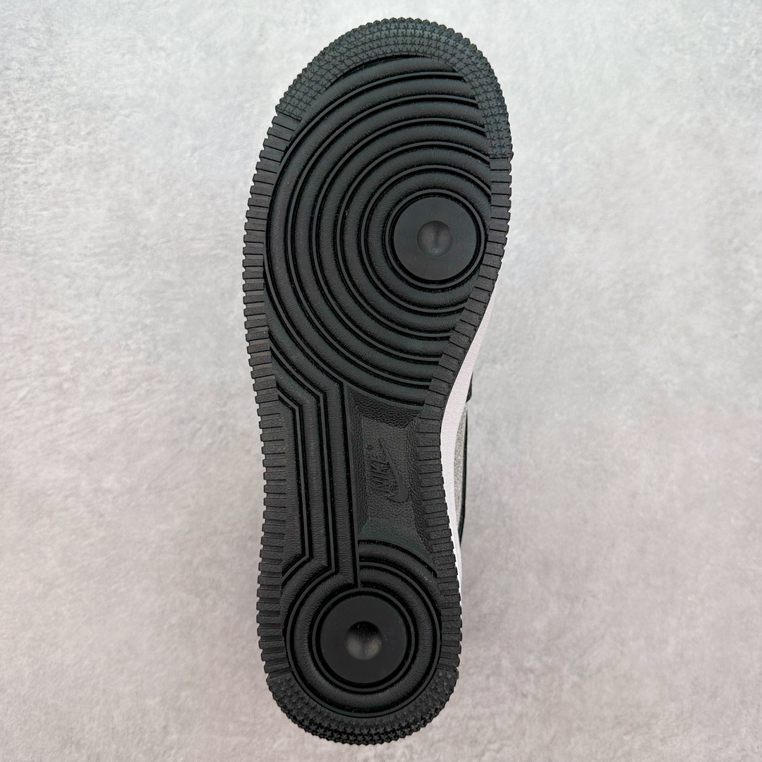 图片[9]-NK Air Force 1´07 Low 空军一号低帮百搭休闲运动板鞋 ZH0316-033 柔软、弹性十足的缓震性能和出色的中底设计 横跨复古与现代的外型结合 造就出风靡全球 三十多年的Force 1 直到今天还深受青睐 尺码：36 36.5 37.5 38 38.5 39 40 40.5 41 42 42.5 43 44 44.5 45-选品中心