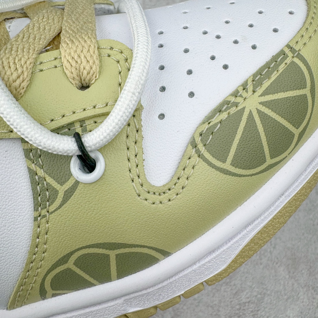 图片[19]-＃YC纯原福利 NK Dunk Low 酒鬼 DV0833-100 定制系列天花板 无原鞋不开发 全系列得物原鞋一比一校对开发 配色持续更新中 终端对接 优势输出 全套原厂楦头原纸板数据档案倾力打造 原汁原味莞产 极致还原 圈内最强针车工艺 高端零售指定版 广东原厂配套原盒原标 鞋盒分三个尺码段 原厂冲刀 超高清洁度 全鞋零毛边皮料切割 采用原厂百宏鞋带以及原厂百宏织唛舌标 内标可供原厂几率过验 进口原装条纹中底布 四线拉帮白色点胶 原厂拉帮手法遵循公司 原厂电绣 极致还原 尺码：40 40.5 41 42 42.5 43 44 44.5 45 46-选品中心