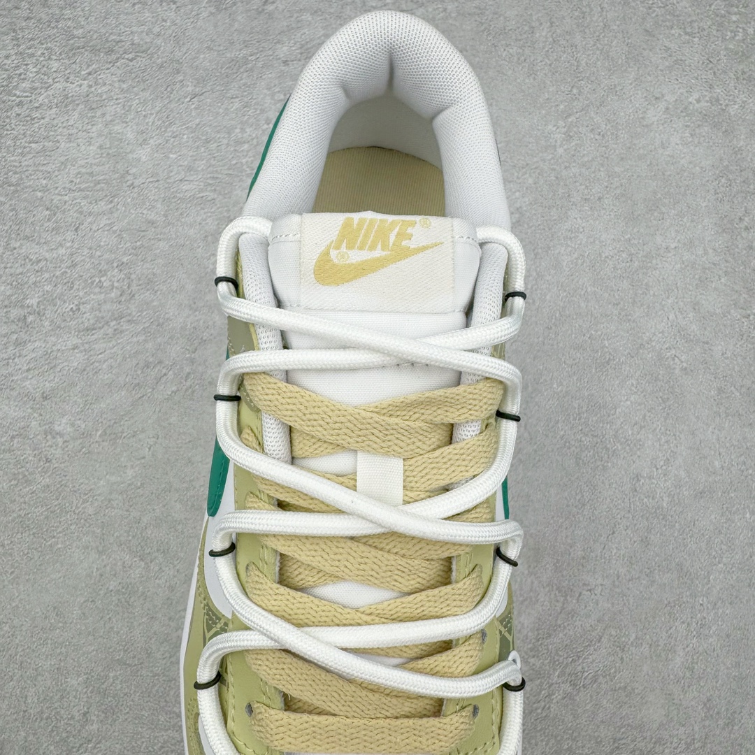 图片[5]-＃YC纯原福利 NK Dunk Low 酒鬼 DV0833-100 定制系列天花板 无原鞋不开发 全系列得物原鞋一比一校对开发 配色持续更新中 终端对接 优势输出 全套原厂楦头原纸板数据档案倾力打造 原汁原味莞产 极致还原 圈内最强针车工艺 高端零售指定版 广东原厂配套原盒原标 鞋盒分三个尺码段 原厂冲刀 超高清洁度 全鞋零毛边皮料切割 采用原厂百宏鞋带以及原厂百宏织唛舌标 内标可供原厂几率过验 进口原装条纹中底布 四线拉帮白色点胶 原厂拉帮手法遵循公司 原厂电绣 极致还原 尺码：40 40.5 41 42 42.5 43 44 44.5 45 46-选品中心