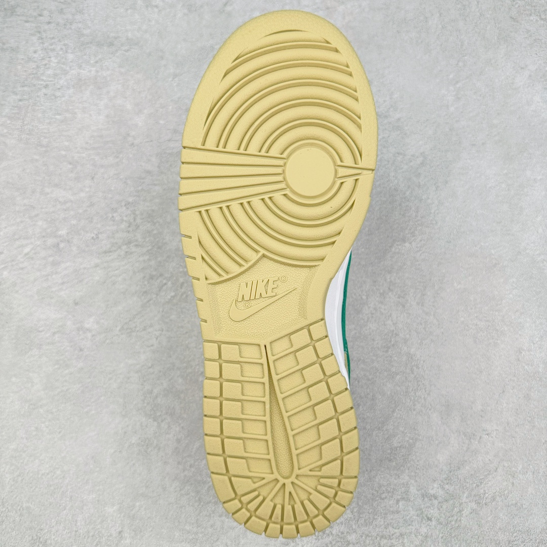 图片[9]-＃YC纯原福利 NK Dunk Low 酒鬼 DV0833-100 定制系列天花板 无原鞋不开发 全系列得物原鞋一比一校对开发 配色持续更新中 终端对接 优势输出 全套原厂楦头原纸板数据档案倾力打造 原汁原味莞产 极致还原 圈内最强针车工艺 高端零售指定版 广东原厂配套原盒原标 鞋盒分三个尺码段 原厂冲刀 超高清洁度 全鞋零毛边皮料切割 采用原厂百宏鞋带以及原厂百宏织唛舌标 内标可供原厂几率过验 进口原装条纹中底布 四线拉帮白色点胶 原厂拉帮手法遵循公司 原厂电绣 极致还原 尺码：40 40.5 41 42 42.5 43 44 44.5 45 46-选品中心