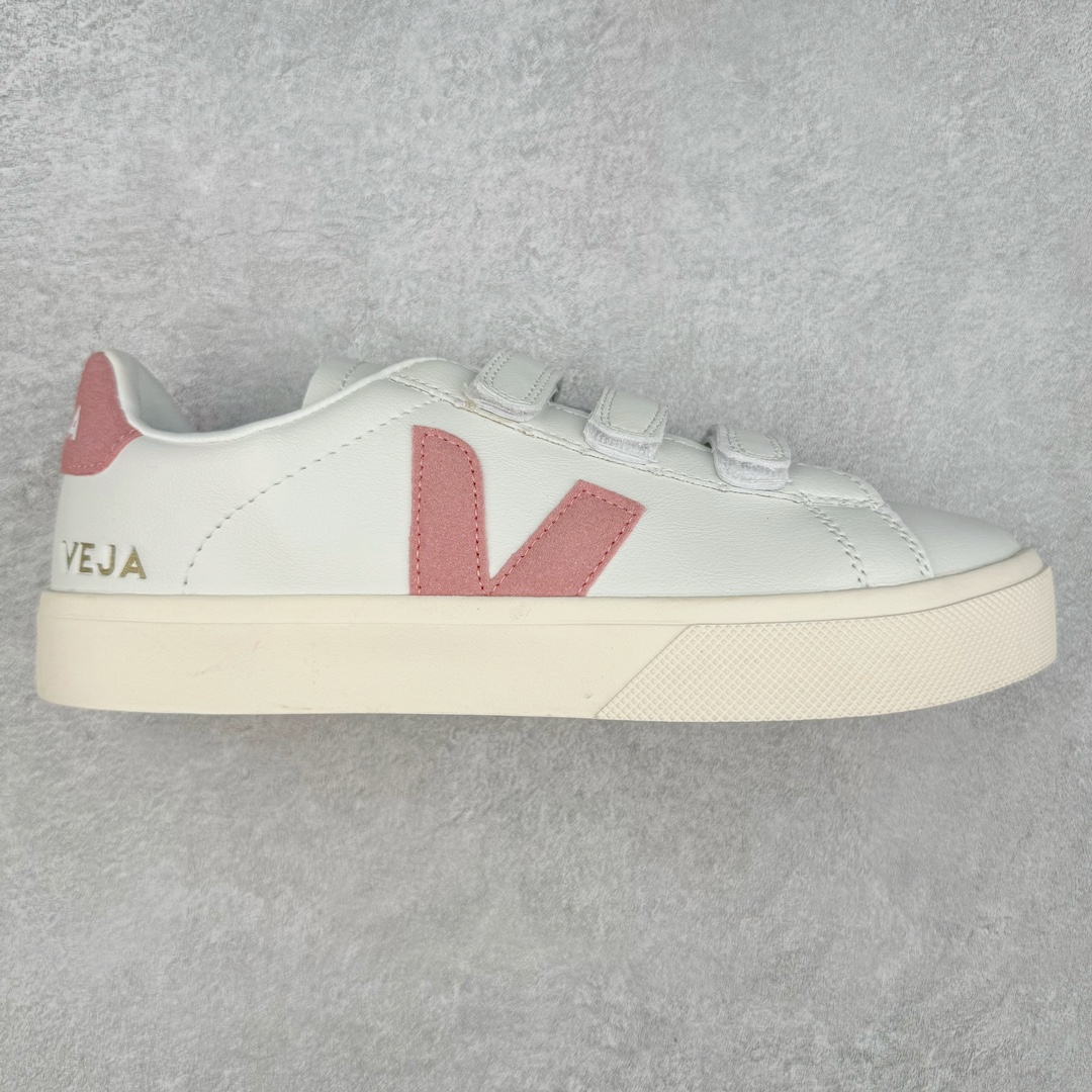 ＃福利特价 Veja Leather Extra Sneakers 法国国民V字经典小白板鞋 #Ins爆款 街拍频繁上镜 春季入夏简约百搭款 全头层进口牛皮 舒适面革内里 广东厂 高端主打色系全网热销中 所售渠道大致由代购渠道 尺码：35 36 37 38 39 40 41 42 43 44 45-选品中心
