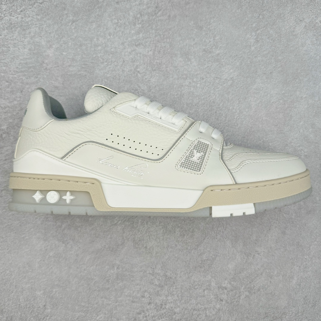 ＃FZ纯原福利 Louis Vuitton Trainer lv时装走秀运动鞋 实力大厂出品 平台专供 成熟的做工稳定的品控 完美鞋型超高的清洁度 零毛边线头瑕疵 全套原楦原纸版原鞋开模 全网最具灵魂的版型 正确原装黄色鞋盒 正确中底印花 鞋面印花3D高频深度立体 全鞋电脑针车 紧密相连 针距密度一致 环保乳胶注塑鞋垫 厚度脚感还原原版 皮面裁剪部位 统一油边封口工艺 原装橡胶大底含胶量大底组合零偏差 专柜全套包装 防尘袋 说明书 质保卡 男女鞋 尺码：35 36 37 38 39 40 41 42 43 44 45-选品中心