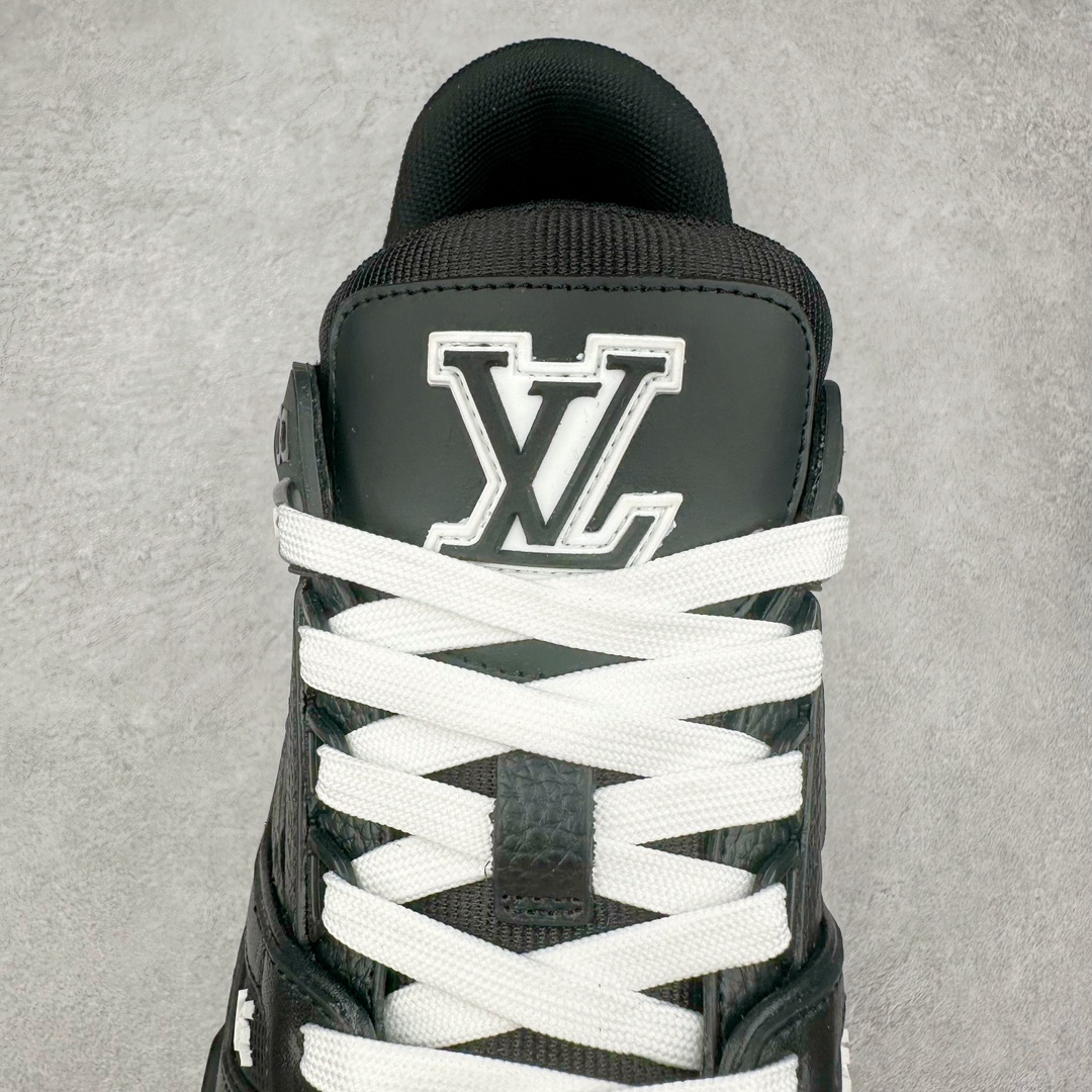图片[5]-＃FZ纯原福利 Louis Vuitton Trainer lv时装走秀运动鞋 实力大厂出品 平台专供 成熟的做工稳定的品控 完美鞋型超高的清洁度 零毛边线头瑕疵 全套原楦原纸版原鞋开模 全网最具灵魂的版型 正确原装黄色鞋盒 正确中底印花 鞋面印花3D高频深度立体 全鞋电脑针车 紧密相连 针距密度一致 环保乳胶注塑鞋垫 厚度脚感还原原版 皮面裁剪部位 统一油边封口工艺 原装橡胶大底含胶量大底组合零偏差 专柜全套包装 防尘袋 说明书 质保卡 男女鞋 尺码：35 36 37 38 39 40 41 42 43 44 45-选品中心