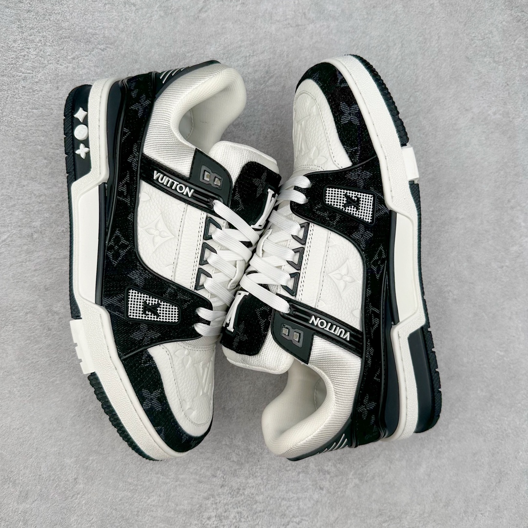 图片[3]-＃FZ纯原福利 Louis Vuitton Trainer lv时装走秀运动鞋 实力大厂出品 平台专供 成熟的做工稳定的品控 完美鞋型超高的清洁度 零毛边线头瑕疵 全套原楦原纸版原鞋开模 全网最具灵魂的版型 正确原装黄色鞋盒 正确中底印花 鞋面印花3D高频深度立体 全鞋电脑针车 紧密相连 针距密度一致 环保乳胶注塑鞋垫 厚度脚感还原原版 皮面裁剪部位 统一油边封口工艺 原装橡胶大底含胶量大底组合零偏差 专柜全套包装 防尘袋 说明书 质保卡 男女鞋 尺码：35 36 37 38 39 40 41 42 43 44 45-选品中心