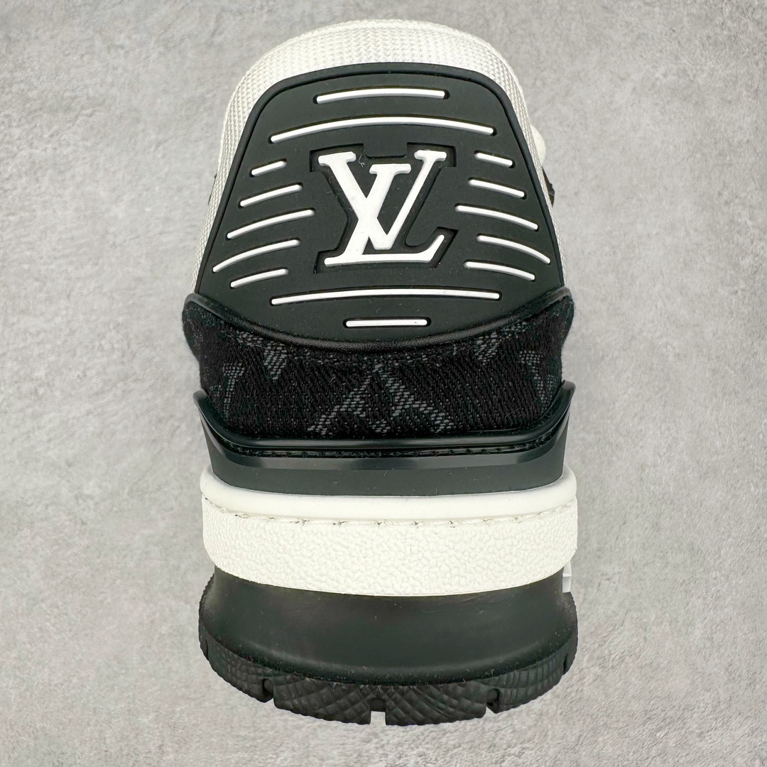 图片[8]-＃FZ纯原福利 Louis Vuitton Trainer lv时装走秀运动鞋 实力大厂出品 平台专供 成熟的做工稳定的品控 完美鞋型超高的清洁度 零毛边线头瑕疵 全套原楦原纸版原鞋开模 全网最具灵魂的版型 正确原装黄色鞋盒 正确中底印花 鞋面印花3D高频深度立体 全鞋电脑针车 紧密相连 针距密度一致 环保乳胶注塑鞋垫 厚度脚感还原原版 皮面裁剪部位 统一油边封口工艺 原装橡胶大底含胶量大底组合零偏差 专柜全套包装 防尘袋 说明书 质保卡 男女鞋 尺码：35 36 37 38 39 40 41 42 43 44 45-选品中心