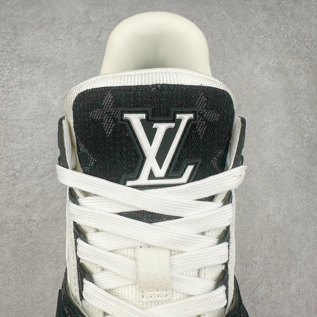 图片[5]-＃FZ纯原福利 Louis Vuitton Trainer lv时装走秀运动鞋 实力大厂出品 平台专供 成熟的做工稳定的品控 完美鞋型超高的清洁度 零毛边线头瑕疵 全套原楦原纸版原鞋开模 全网最具灵魂的版型 正确原装黄色鞋盒 正确中底印花 鞋面印花3D高频深度立体 全鞋电脑针车 紧密相连 针距密度一致 环保乳胶注塑鞋垫 厚度脚感还原原版 皮面裁剪部位 统一油边封口工艺 原装橡胶大底含胶量大底组合零偏差 专柜全套包装 防尘袋 说明书 质保卡 男女鞋 尺码：35 36 37 38 39 40 41 42 43 44 45-选品中心