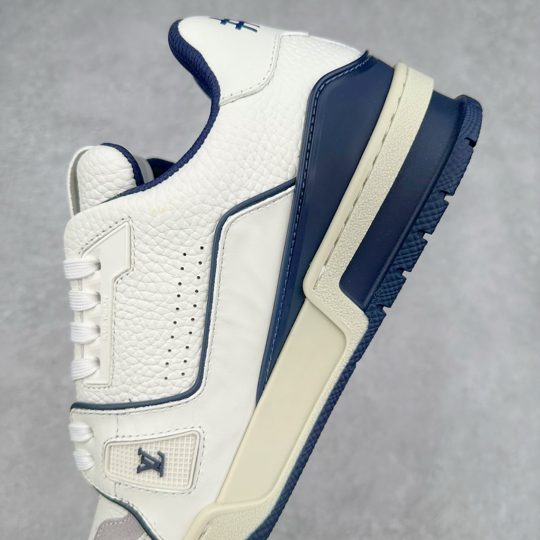 图片[7]-＃FZ纯原福利 Louis Vuitton Trainer lv时装走秀运动鞋 实力大厂出品 平台专供 成熟的做工稳定的品控 完美鞋型超高的清洁度 零毛边线头瑕疵 全套原楦原纸版原鞋开模 全网最具灵魂的版型 正确原装黄色鞋盒 正确中底印花 鞋面印花3D高频深度立体 全鞋电脑针车 紧密相连 针距密度一致 环保乳胶注塑鞋垫 厚度脚感还原原版 皮面裁剪部位 统一油边封口工艺 原装橡胶大底含胶量大底组合零偏差 专柜全套包装 防尘袋 说明书 质保卡 男女鞋 尺码：35 36 37 38 39-选品中心