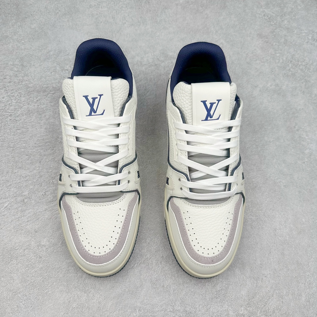 图片[2]-＃FZ纯原福利 Louis Vuitton Trainer lv时装走秀运动鞋 实力大厂出品 平台专供 成熟的做工稳定的品控 完美鞋型超高的清洁度 零毛边线头瑕疵 全套原楦原纸版原鞋开模 全网最具灵魂的版型 正确原装黄色鞋盒 正确中底印花 鞋面印花3D高频深度立体 全鞋电脑针车 紧密相连 针距密度一致 环保乳胶注塑鞋垫 厚度脚感还原原版 皮面裁剪部位 统一油边封口工艺 原装橡胶大底含胶量大底组合零偏差 专柜全套包装 防尘袋 说明书 质保卡 男女鞋 尺码：35 36 37 38 39-选品中心