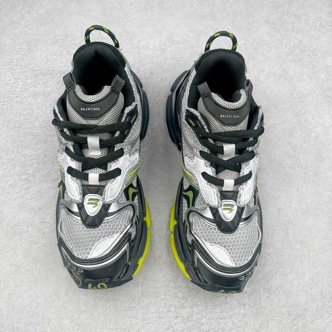 图片[2]-＃纯原 BALENCIAGA Runner Sneaker 巴黎世家七代慢跑系列低帮复古野跑潮流运动鞋老爹鞋 尼龙和网布材质 磨损效果 鞋头边缘印有尺码 背面浮印尺码 外侧印有跑者徽标 鞋舌刺绣 Balenciaga 品牌标识 鞋跟背面 Balenciaga品牌标识 材质采用65%聚氨酯、35%聚酯纤维 全新 Runner 鞋型轮廓借鉴于 2000 年初的复古线条 搭载大网眼面料制成鞋面基础，由粉色、白色尼龍与橡胶质地覆盖鞋面诠释线条感 当中透过几道手缝线与折损痕更是精准的掌握历经时间淬炼的破旧痕迹 延续其手法至鞋领、鞋跟、鞋带、中底等部分均饰有破损及脏污之貌 尤其是鞋领处与鞋带孔眼条更是采用不规则做旧技术将内容物泡棉随机露出 尺码：35 36 37 38 39 40 41 42 43 44 45 46-选品中心