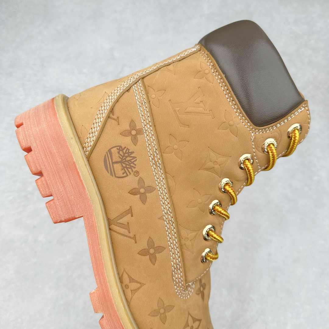 图片[6]-王嘉尔同款纯原 中山大厂出品 Louis Vuitton x Timberland lv王炸联名 Pharrell Williams充分发挥了作为Louis Vuitton创意总监的角色，与户外品牌Timberland展开合作。作为双方合作的开篇之作，这款鞋重新定义了 Timberland 6英寸大黄靴的经典设计 添柏岚/天伯伦 6英寸满印老花大黄靴，致敬1996年Grandmaster Flash经典黄靴造型 原厂五金开模鞋带扣 顶级工艺全新升级 中山大厂代工 原单进口皮料 独立私模大底，正确logo，非市面错误版本 原装一致全头层磨砂皮领口 全牛内里 全新原厂包装鞋盒 市场独家供应 货号： 1AD7YN 尺码：35 36 37 38 39 40 41 42 43 44 45-选品中心