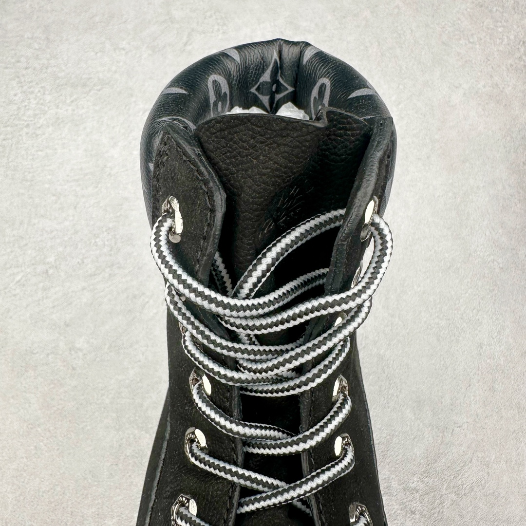 图片[5]-王嘉尔同款纯原 中山大厂出品 Louis Vuitton x Timberland lv王炸联名 Pharrell Williams充分发挥了作为Louis Vuitton创意总监的角色，与户外品牌Timberland展开合作。作为双方合作的开篇之作，这款鞋重新定义了 Timberland 6英寸大黄靴的经典设计 添柏岚/天伯伦 6英寸满印老花大黄靴，致敬1996年Grandmaster Flash经典黄靴造型 原厂五金开模鞋带扣 顶级工艺全新升级 中山大厂代工 原单进口皮料 独立私模大底，正确logo，非市面错误版本 原装一致全头层磨砂皮领口 全牛内里 全新原厂包装鞋盒 市场独家供应 货号： 1AD7YN 尺码：35 36 37 38 39 40 41 42 43 44 45-选品中心