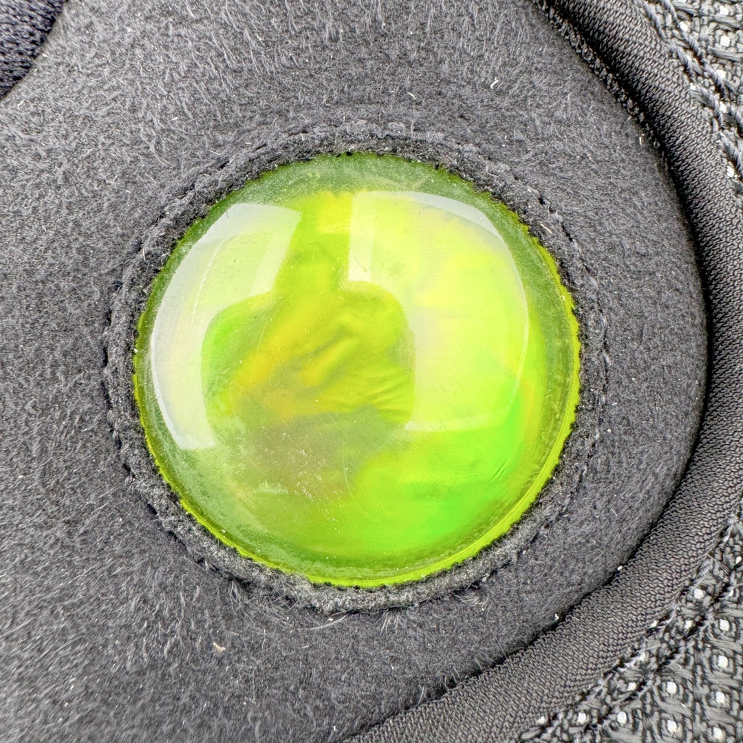 图片[16]-＃纯原福利 之前6XX Air Jordan AJ13 Retro 黑猫 414571-011 圈内最强13代 目前可过各类鉴定或无法鉴定 裸鞋随意操作 外贸特供批次 原楦原档案数据开模打造 公司渠道原装全息3D猫眼 原鞋开发 版型近乎零偏差 采购原厂皮料 LOGO五金部件高价开发私模 杜绝一眼假版本 原厂档案开模大底 共3层贴合工艺 三层中间加入海玻璃缓震鞋垫 大底采用进口一次MD而非市面二次MD低价原料成型 进口MD材料异味较少比原鞋还少 市面异味大刺鼻 尺码：40 40.5 41 42 42.5 43 44 44.5 45 46 47.5-选品中心