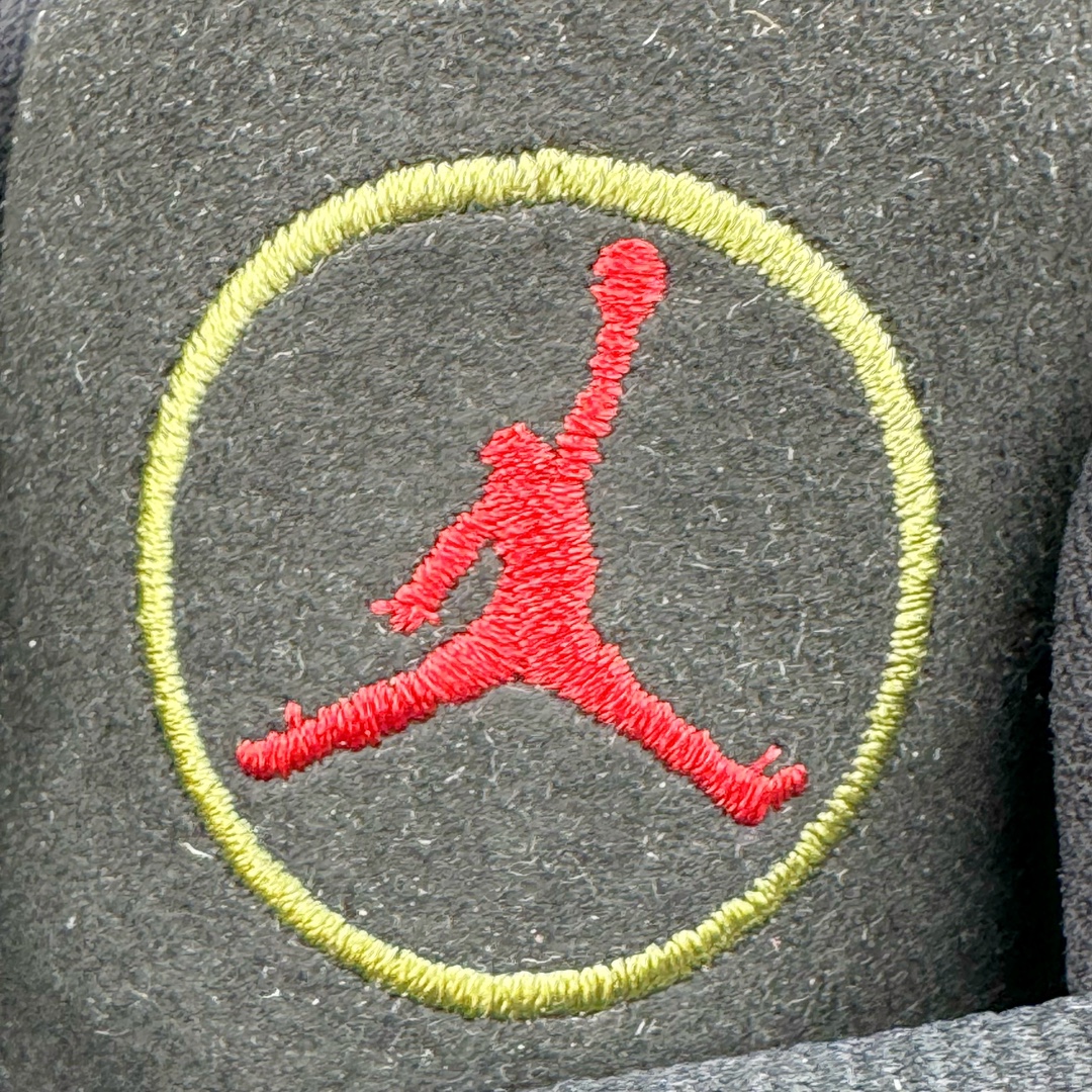 图片[14]-＃纯原福利 之前6XX Air Jordan AJ13 Retro 全明星 414571-001 圈内最强13代 目前可过各类鉴定或无法鉴定 裸鞋随意操作 外贸特供批次 原楦原档案数据开模打造 公司渠道原装全息3D猫眼 原鞋开发 版型近乎零偏差 采购原厂皮料 LOGO五金部件高价开发私模 杜绝一眼假版本 原厂档案开模大底 共3层贴合工艺 三层中间加入海玻璃缓震鞋垫 大底采用进口一次MD而非市面二次MD低价原料成型 进口MD材料异味较少比原鞋还少 市面异味大刺鼻 尺码：40 40.5 41 42 42.5 43 44 44.5 45 46 47.5-选品中心