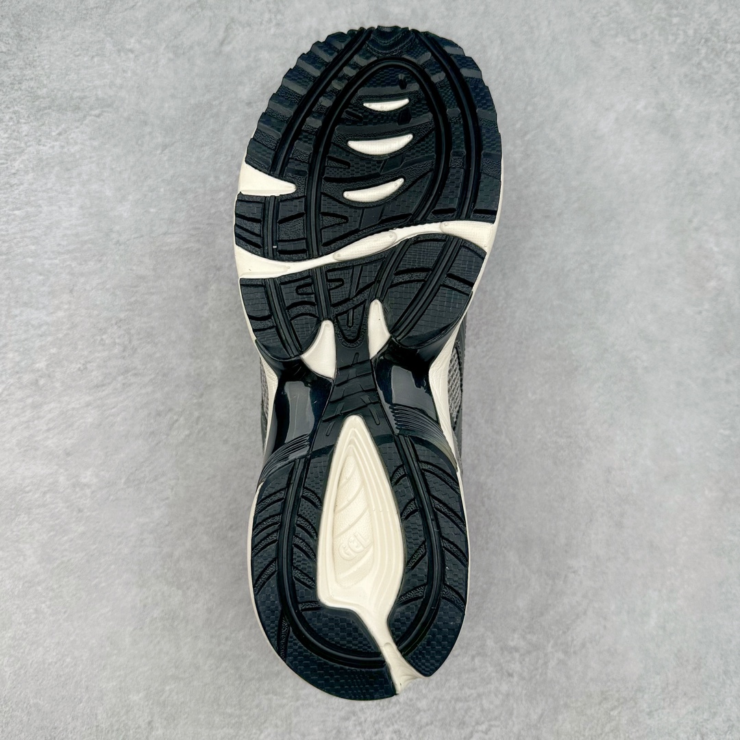 图片[9]-＃HK ASICS Tiger GEL-1090 系列亚瑟士低帮户外风休闲运动跑步鞋 早在 2019 年 ASICS 就推出了流行的 2004 GEL-1090 的新版本 该产品因其复古外观和舒适的造型而被推向现代街头服饰 现在ASICS 以时下流行的运动美学改造鞋款 以对跑步者的新诠释打造全新 GEL-1090 V2 在新版本中 ASICS 专注于日常衣橱的采用 将优质绒面革和柔软皮革的毛绒组合拼凑在运动鞋的覆盖层上 以柔和的配色为重点，新运动鞋的改良美学为 2019 年发布的 GEL-1090 的金属色调提供了一种简约的选择 然而 它曾经受到运动员广泛喜爱的流线型轮廓在新型号中保持不变 将舒适性和多功能性保持在设计的核心 这款运动鞋还保留了网眼鞋身 确保透气性 圆形鞋带确保贴合 在原版的新进展中 该品牌使用 GEL 系列的最新技术开发更新了运动鞋的外观 简约之选 新运动鞋的改良美学 尺码：36 37 37.5 38 39 39.5 40 40.5 41.5 42 42.5 43.5 44 44.5 45-选品中心