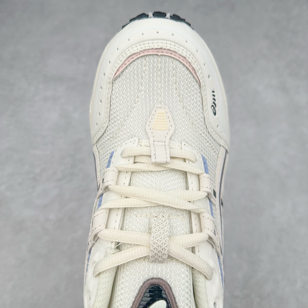 图片[4]-＃HK ASICS Tiger GEL-1090 系列亚瑟士低帮户外风休闲运动跑步鞋 早在 2019 年 ASICS 就推出了流行的 2004 GEL-1090 的新版本 该产品因其复古外观和舒适的造型而被推向现代街头服饰 现在ASICS 以时下流行的运动美学改造鞋款 以对跑步者的新诠释打造全新 GEL-1090 V2 在新版本中 ASICS 专注于日常衣橱的采用 将优质绒面革和柔软皮革的毛绒组合拼凑在运动鞋的覆盖层上 以柔和的配色为重点，新运动鞋的改良美学为 2019 年发布的 GEL-1090 的金属色调提供了一种简约的选择 然而 它曾经受到运动员广泛喜爱的流线型轮廓在新型号中保持不变 将舒适性和多功能性保持在设计的核心 这款运动鞋还保留了网眼鞋身 确保透气性 圆形鞋带确保贴合 在原版的新进展中 该品牌使用 GEL 系列的最新技术开发更新了运动鞋的外观 简约之选 新运动鞋的改良美学 尺码：36 37 37.5 38 39 39.5 40 40.5 41.5 42 42.5 43.5 44 44.5 45-选品中心