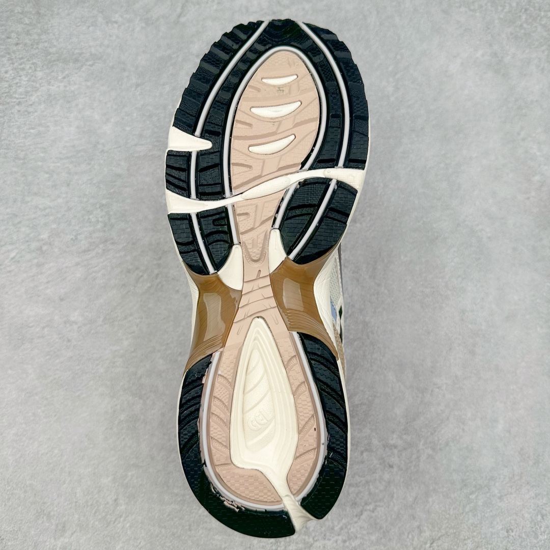 图片[9]-＃HK ASICS Tiger GEL-1090 系列亚瑟士低帮户外风休闲运动跑步鞋 早在 2019 年 ASICS 就推出了流行的 2004 GEL-1090 的新版本 该产品因其复古外观和舒适的造型而被推向现代街头服饰 现在ASICS 以时下流行的运动美学改造鞋款 以对跑步者的新诠释打造全新 GEL-1090 V2 在新版本中 ASICS 专注于日常衣橱的采用 将优质绒面革和柔软皮革的毛绒组合拼凑在运动鞋的覆盖层上 以柔和的配色为重点，新运动鞋的改良美学为 2019 年发布的 GEL-1090 的金属色调提供了一种简约的选择 然而 它曾经受到运动员广泛喜爱的流线型轮廓在新型号中保持不变 将舒适性和多功能性保持在设计的核心 这款运动鞋还保留了网眼鞋身 确保透气性 圆形鞋带确保贴合 在原版的新进展中 该品牌使用 GEL 系列的最新技术开发更新了运动鞋的外观 简约之选 新运动鞋的改良美学 尺码：36 37 37.5 38 39 39.5 40 40.5 41.5 42 42.5 43.5 44 44.5 45-选品中心