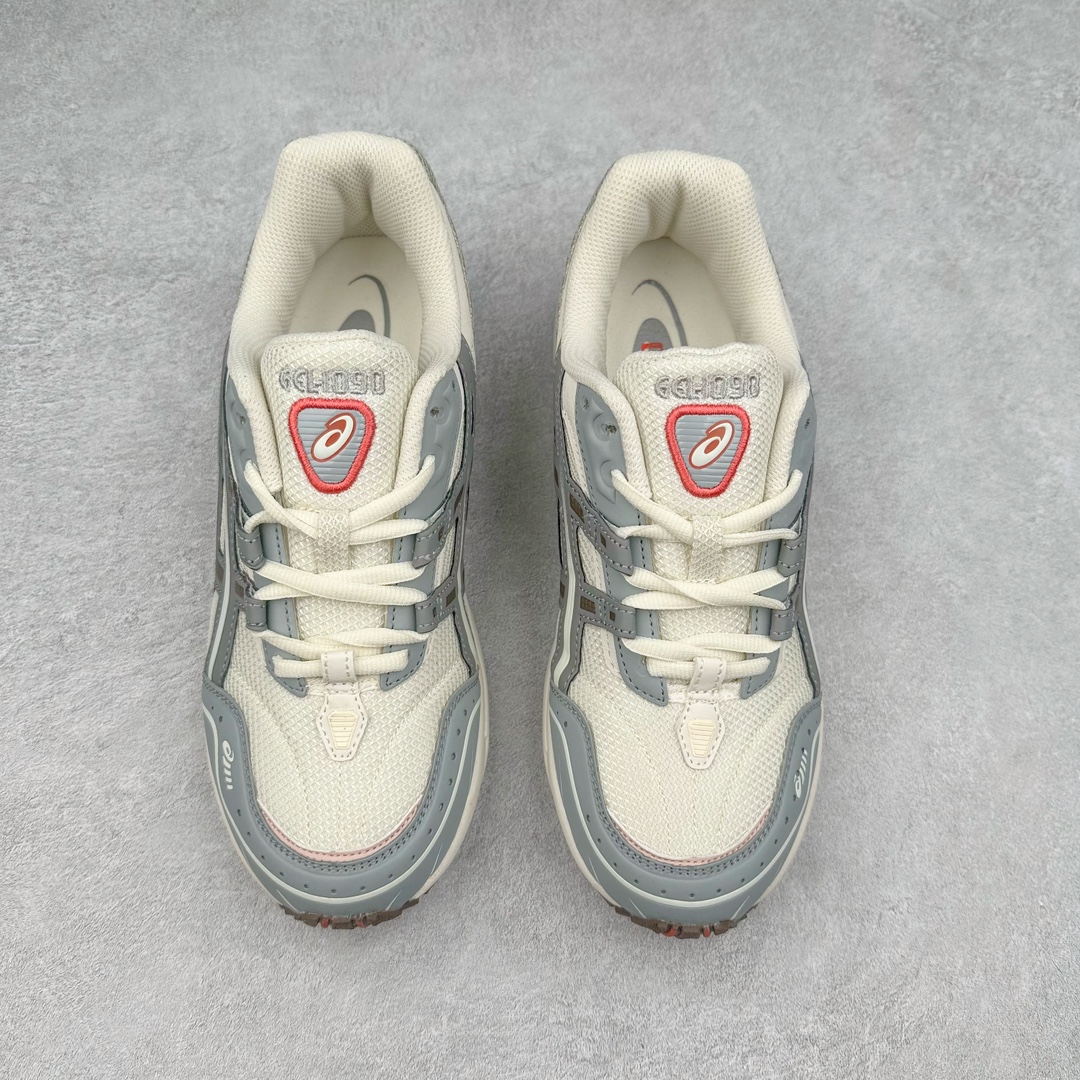 图片[2]-＃HK ASICS Tiger GEL-1090 系列亚瑟士低帮户外风休闲运动跑步鞋 早在 2019 年 ASICS 就推出了流行的 2004 GEL-1090 的新版本 该产品因其复古外观和舒适的造型而被推向现代街头服饰 现在ASICS 以时下流行的运动美学改造鞋款 以对跑步者的新诠释打造全新 GEL-1090 V2 在新版本中 ASICS 专注于日常衣橱的采用 将优质绒面革和柔软皮革的毛绒组合拼凑在运动鞋的覆盖层上 以柔和的配色为重点，新运动鞋的改良美学为 2019 年发布的 GEL-1090 的金属色调提供了一种简约的选择 然而 它曾经受到运动员广泛喜爱的流线型轮廓在新型号中保持不变 将舒适性和多功能性保持在设计的核心 这款运动鞋还保留了网眼鞋身 确保透气性 圆形鞋带确保贴合 在原版的新进展中 该品牌使用 GEL 系列的最新技术开发更新了运动鞋的外观 简约之选 新运动鞋的改良美学 尺码：36 37 37.5 38 39 39.5 40 40.5 41.5 42 42.5 43.5 44 44.5 45-选品中心