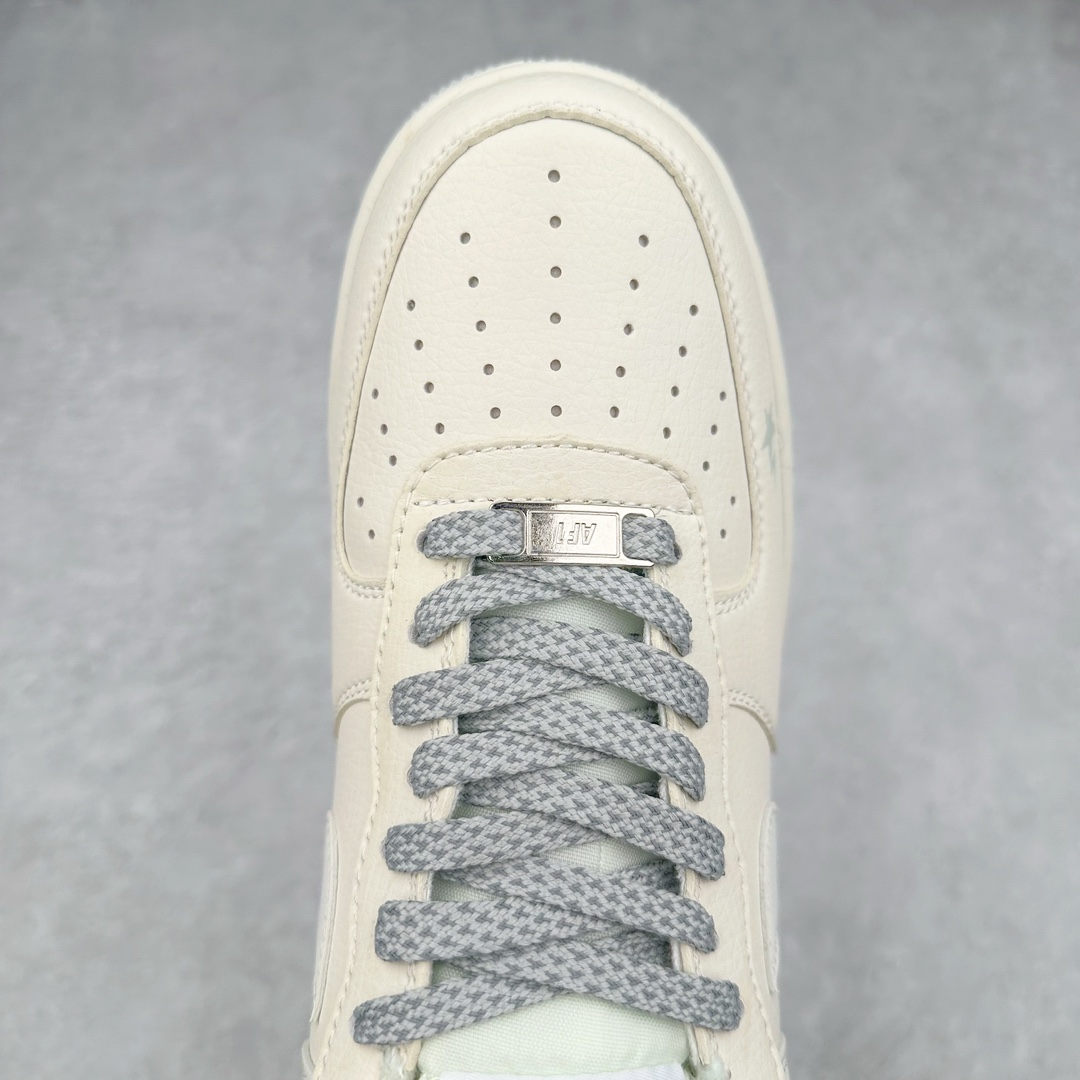 图片[4]-NK Air Force 1´07 Low 空军一号低帮百搭休闲运动板鞋 FG6688-104 柔软、弹性十足的缓震性能和出色的中底设计 横跨复古与现代的外型结合 造就出风靡全球 三十多年的Force 1 直到今天还深受青睐 尺码：36 36.5 37.5 38 38.5 39 40 40.5 41 42 42.5 43 44 44.5 45-选品中心