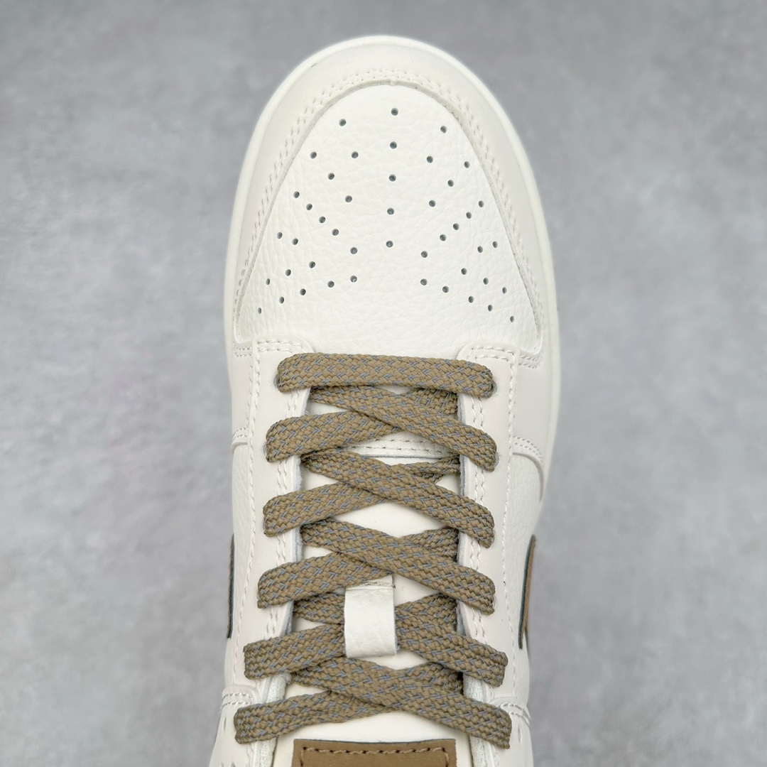 图片[4]-NK Dunk Low 定制配色 FC1688-143 大厂出品 极力推荐 原装头层材料 独家版型蒸餾加工帶來的是更好的视觉和脚感体验大厂纯原品质出货 清洁度 电绣工艺 皮料切割干净无任何毛边 细节完美 尺码：36 36.5 37.5 38 38.5 39 40 40.5 41 42 42.5 43 44 44.5 45 46 47.5-选品中心