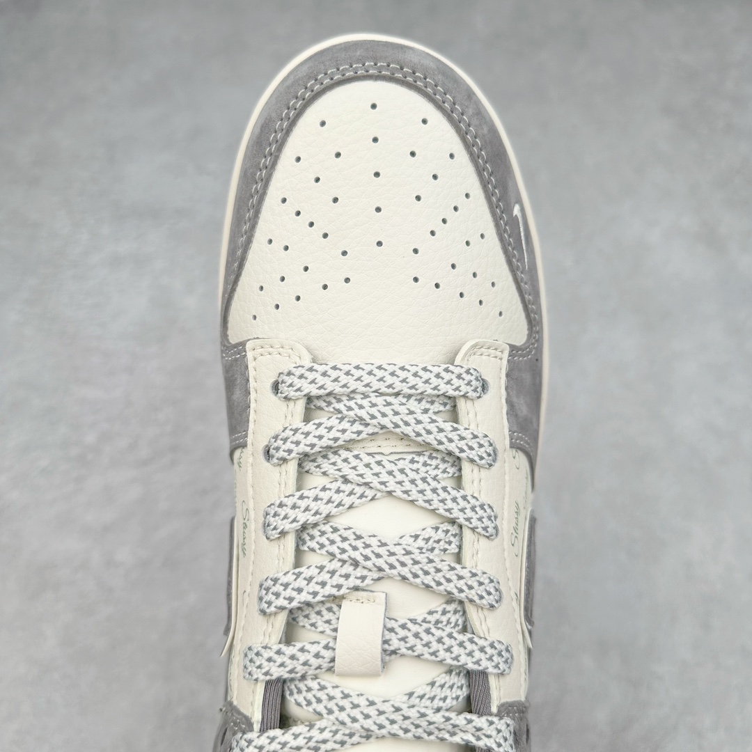 图片[4]-NK Dunk Low 定制配色 CF3688-016 大厂出品 极力推荐 原装头层材料 独家版型蒸餾加工帶來的是更好的视觉和脚感体验大厂纯原品质出货 清洁度 电绣工艺 皮料切割干净无任何毛边 细节完美 尺码：36 36.5 37.5 38 38.5 39 40 40.5 41 42 42.5 43 44 44.5 45 46 47.5-选品中心