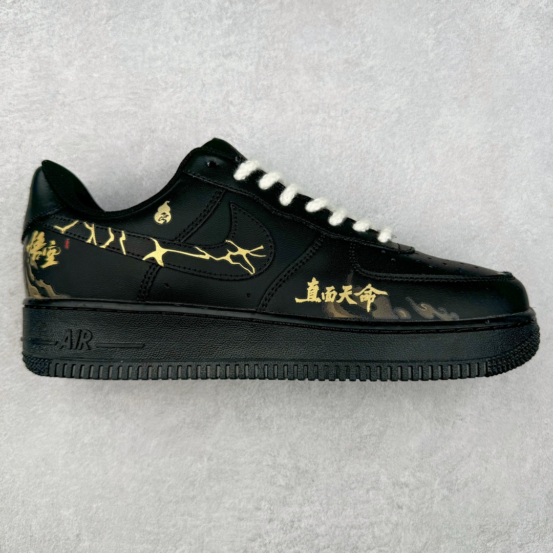 NK Air Force 1´07 Low 空军一号低帮百搭休闲运动板鞋 CW2288-066 柔软、弹性十足的缓震性能和出色的中底设计 横跨复古与现代的外型结合 造就出风靡全球 三十多年的Force 1 直到今天还深受青睐 尺码：36 36.5 37.5 38 38.5 39 40 40.5 41 42 42.5 43 44 44.5 45-选品中心