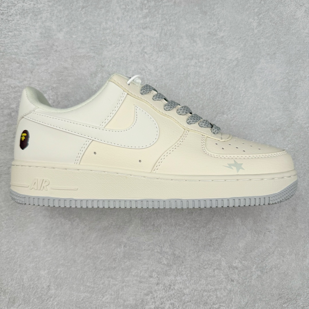 NK Air Force 1´07 Low 空军一号低帮百搭休闲运动板鞋 FG6688-104 柔软、弹性十足的缓震性能和出色的中底设计 横跨复古与现代的外型结合 造就出风靡全球 三十多年的Force 1 直到今天还深受青睐 尺码:36 36.5 37.5 38 38.5 39 40 40.5 41 42 42.5 43 44 44.5 45-选品中心