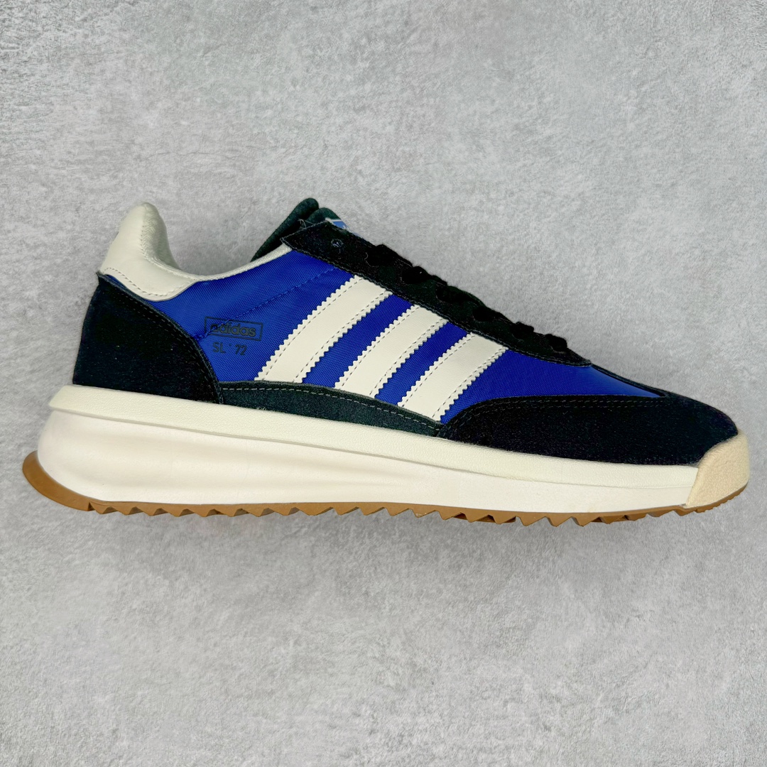 AD SL72 RS系列德训足球风百搭低帮休闲运动板鞋 阿迪达斯Originals推出复古「T头鞋」造型的SL72鞋款复刻，有男女两款可选。男生款为SL72RS，鞋型挺立饱满，鞋底增加高度，采用麂皮与布面制作，符合复古氛围；女生款为SL72OGW，致敬经典款式，鞋身纤细，还原70年代设计，以绿色呈现，点缀金色细节。多款配色可选。「T 头鞋」这两年有多火大家见到了吧？明星、穿搭博主几乎人手一双，凭借复古味的外观，以及亲民的价格，同样成为了不少球鞋玩家日常上脚首选。近日 adidas Originals 将有「T 头鞋」造型的诞生于 1972 年的 SL72 鞋款复刻带回，各位买鞋又有新选择了。1972 年 SL72 问世后，引领了后来阿迪达斯的跑鞋发展方向，其中「SL」代表了 Super Light，彰显了产品轻便的特性。1972 年 SL72 问世后，引领了后来阿迪达斯的跑鞋发展方向，其中「SL」代表了 Super Light，彰显了产品轻便的特性。这次 adidas Originals 延续其轻质经典的基因，带来男女两款 SL72。男生款带来 SL72 RS 鞋型，RS 意为 Reshaped（重塑），鞋款在保留了经典的外观基础上，在尼龙材质里增加了填充物，使鞋型更加挺立和饱满，鞋头则更加圆润，鞋底的 EVA 材质则增加了鞋款的高度。女生款则带来 SL72 OG W 鞋型，OG 顾名思义则是致敬经典款式，相较于 RS（Reshaped）鞋款，鞋身更加纤细，其整体鞋身轮廓、线条、细节、材质上尊崇 70 年代 SL72 的设计，还原经典味道。尺码：36 36⅔ 37⅓ 38 38⅔ 39⅓ 40 40⅔ 41⅓ 42 42⅔ 43⅓ 44 44⅔ 45-选品中心