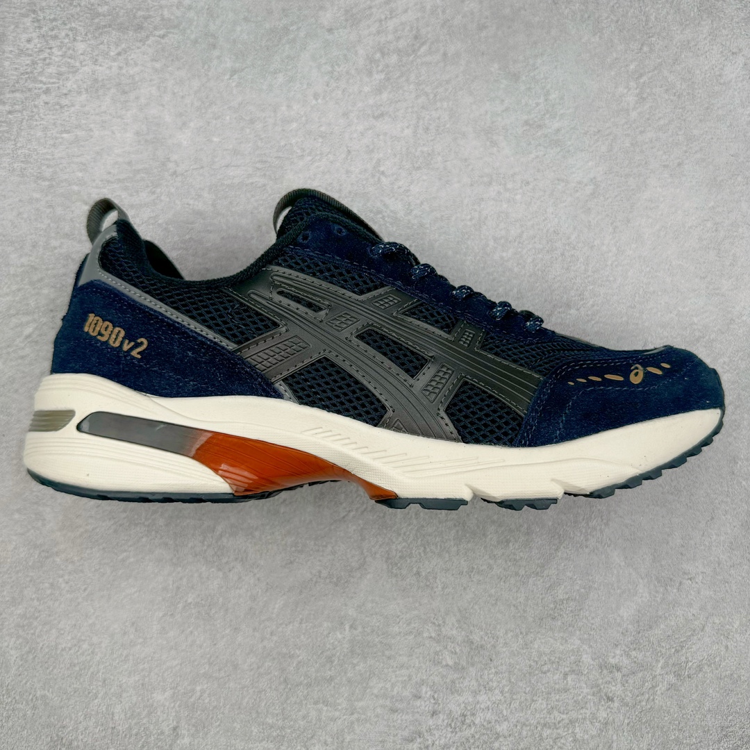 ＃HK ASICS Tiger GEL-1090 系列亚瑟士低帮户外风休闲运动跑步鞋 早在 2019 年 ASICS 就推出了流行的 2004 GEL-1090 的新版本 该产品因其复古外观和舒适的造型而被推向现代街头服饰 现在ASICS 以时下流行的运动美学改造鞋款 以对跑步者的新诠释打造全新 GEL-1090 V2 在新版本中 ASICS 专注于日常衣橱的采用 将优质绒面革和柔软皮革的毛绒组合拼凑在运动鞋的覆盖层上 以柔和的配色为重点，新运动鞋的改良美学为 2019 年发布的 GEL-1090 的金属色调提供了一种简约的选择 然而 它曾经受到运动员广泛喜爱的流线型轮廓在新型号中保持不变 将舒适性和多功能性保持在设计的核心 这款运动鞋还保留了网眼鞋身 确保透气性 圆形鞋带确保贴合 在原版的新进展中 该品牌使用 GEL 系列的最新技术开发更新了运动鞋的外观 简约之选 新运动鞋的改良美学 尺码：36 37 37.5 38 39 39.5 40 40.5 41.5 42 42.5 43.5 44 44.5 45-选品中心