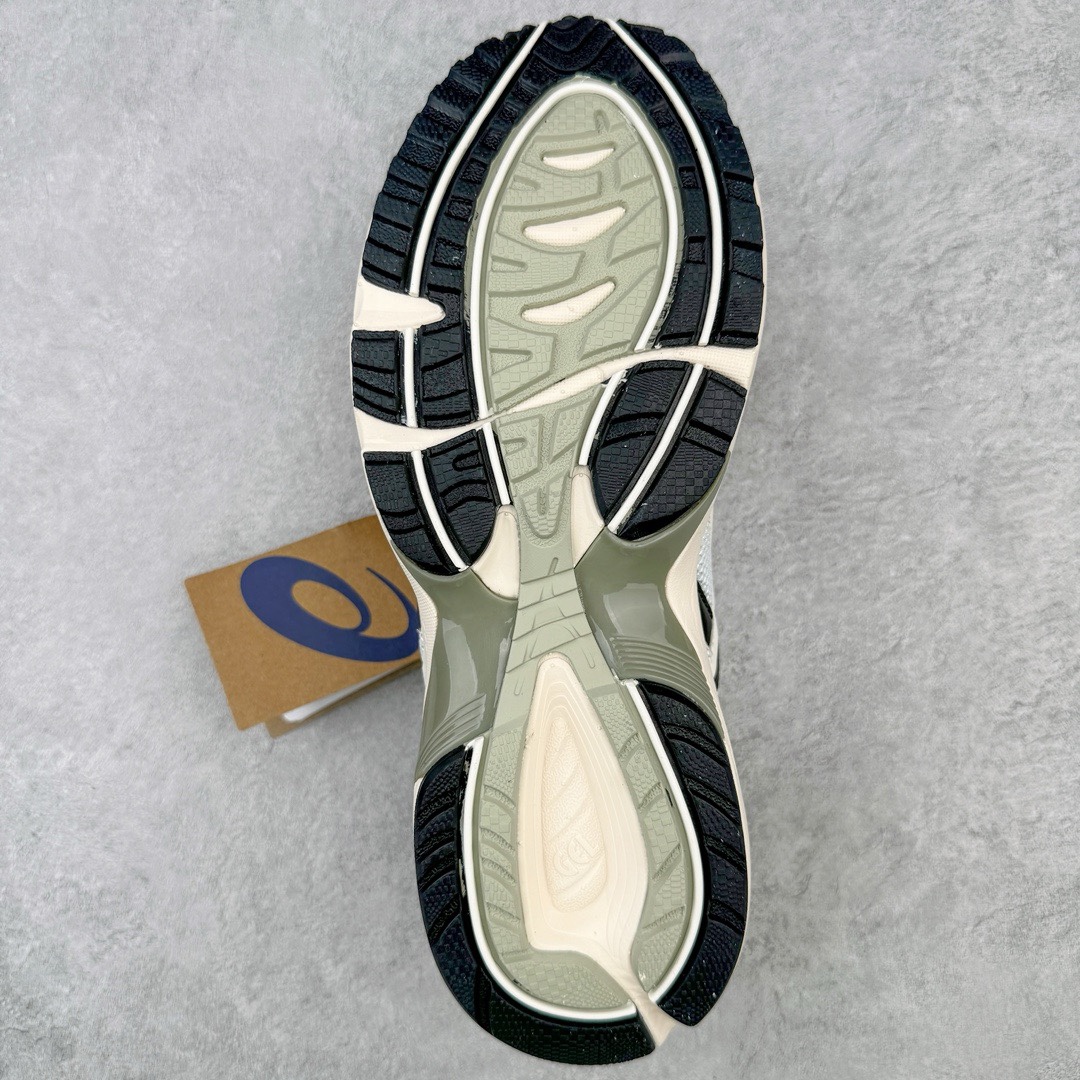 图片[9]-＃HK ASICS Tiger GEL-1090 系列亚瑟士低帮户外风休闲运动跑步鞋 早在 2019 年 ASICS 就推出了流行的 2004 GEL-1090 的新版本 该产品因其复古外观和舒适的造型而被推向现代街头服饰 现在ASICS 以时下流行的运动美学改造鞋款 以对跑步者的新诠释打造全新 GEL-1090 V2 在新版本中 ASICS 专注于日常衣橱的采用 将优质绒面革和柔软皮革的毛绒组合拼凑在运动鞋的覆盖层上 以柔和的配色为重点，新运动鞋的改良美学为 2019 年发布的 GEL-1090 的金属色调提供了一种简约的选择 然而 它曾经受到运动员广泛喜爱的流线型轮廓在新型号中保持不变 将舒适性和多功能性保持在设计的核心 这款运动鞋还保留了网眼鞋身 确保透气性 圆形鞋带确保贴合 在原版的新进展中 该品牌使用 GEL 系列的最新技术开发更新了运动鞋的外观 简约之选 新运动鞋的改良美学 尺码：36 37 37.5 38 39 39.5 40 40.5 41.5 42 42.5 43.5 44 44.5 45-选品中心